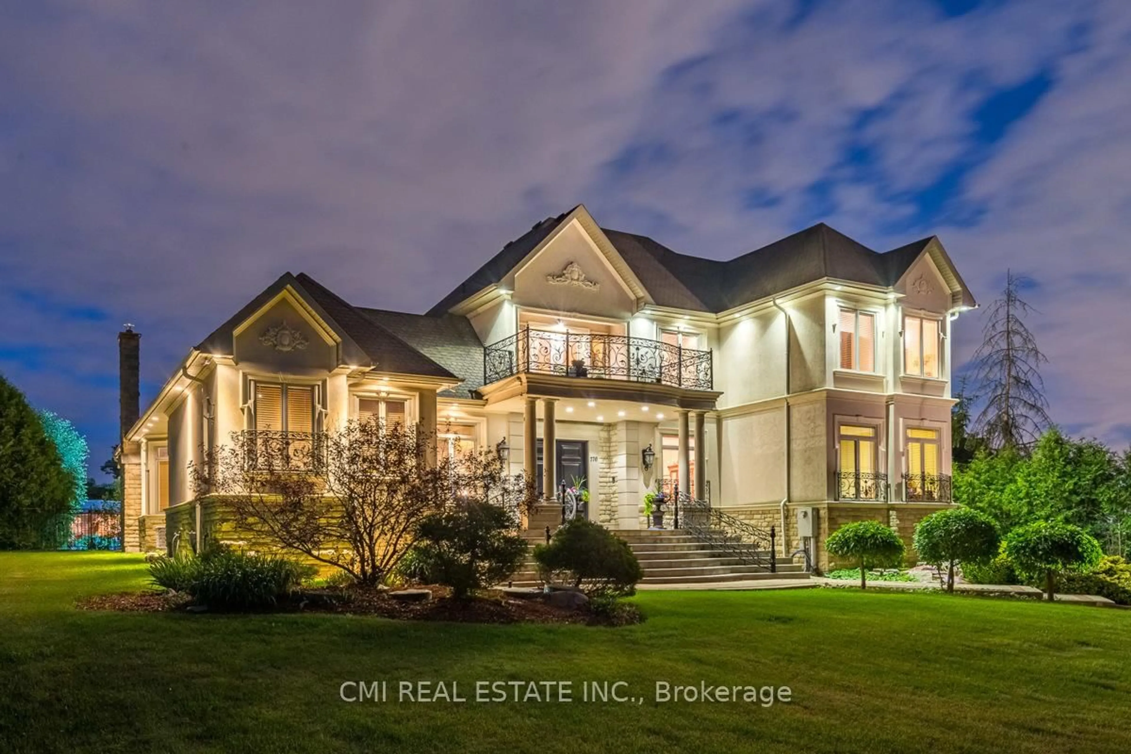 Unknown for 776 Woodland Acres Cres, Vaughan Ontario L6A 1G2