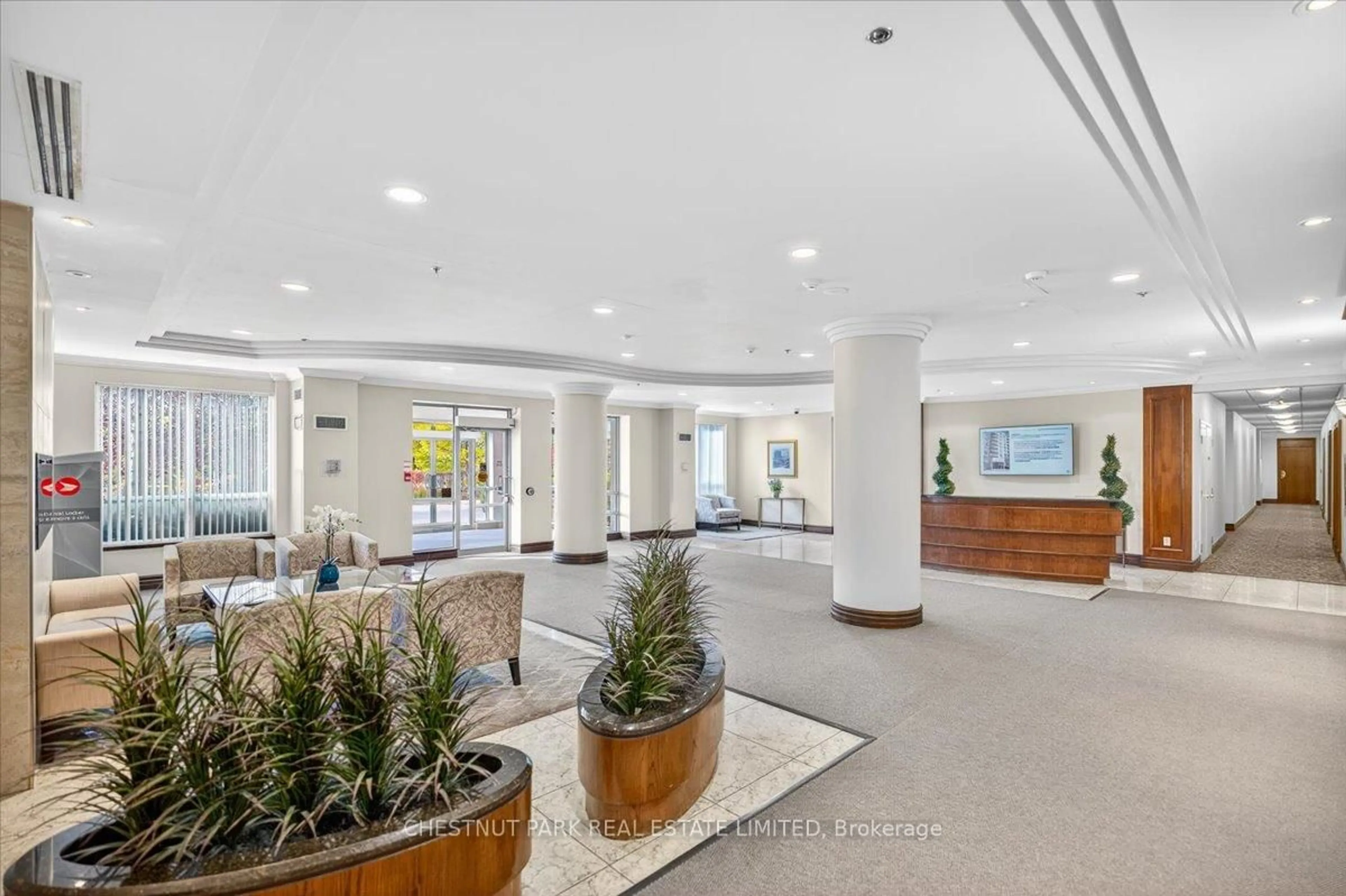 Lobby for 51 Baffin Crt #805, Richmond Hill Ontario L4B 4P6