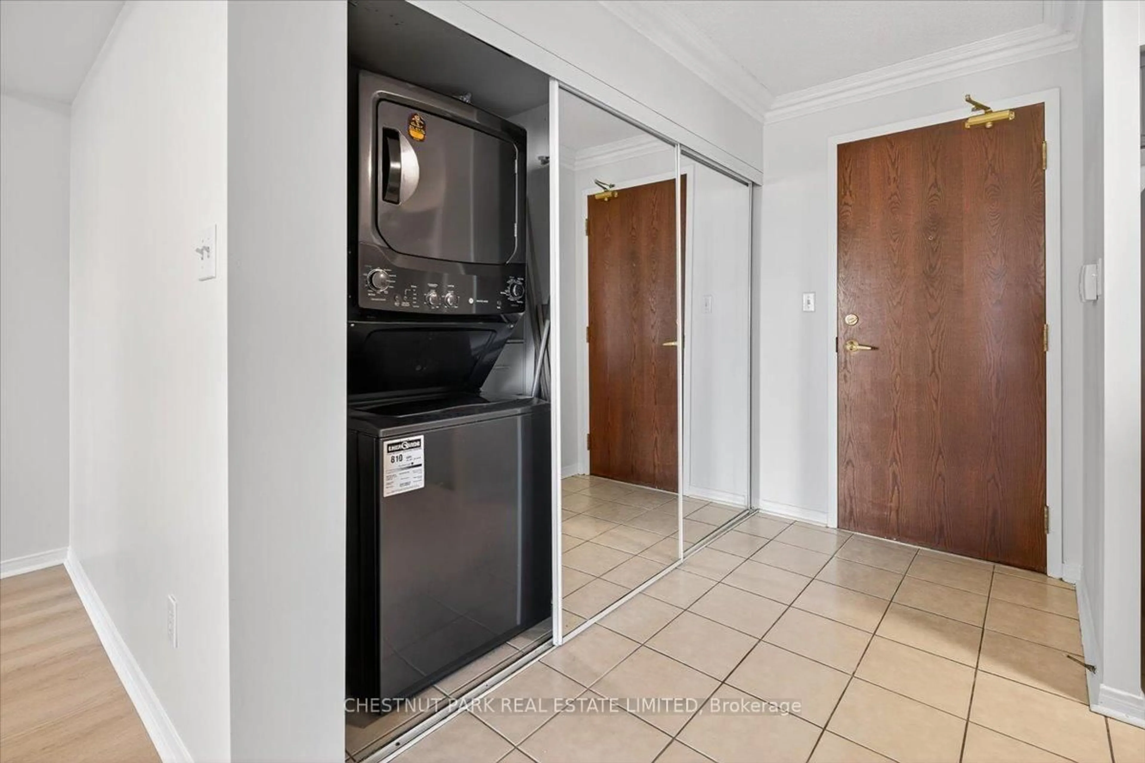 Unknown for 51 Baffin Crt #805, Richmond Hill Ontario L4B 4P6