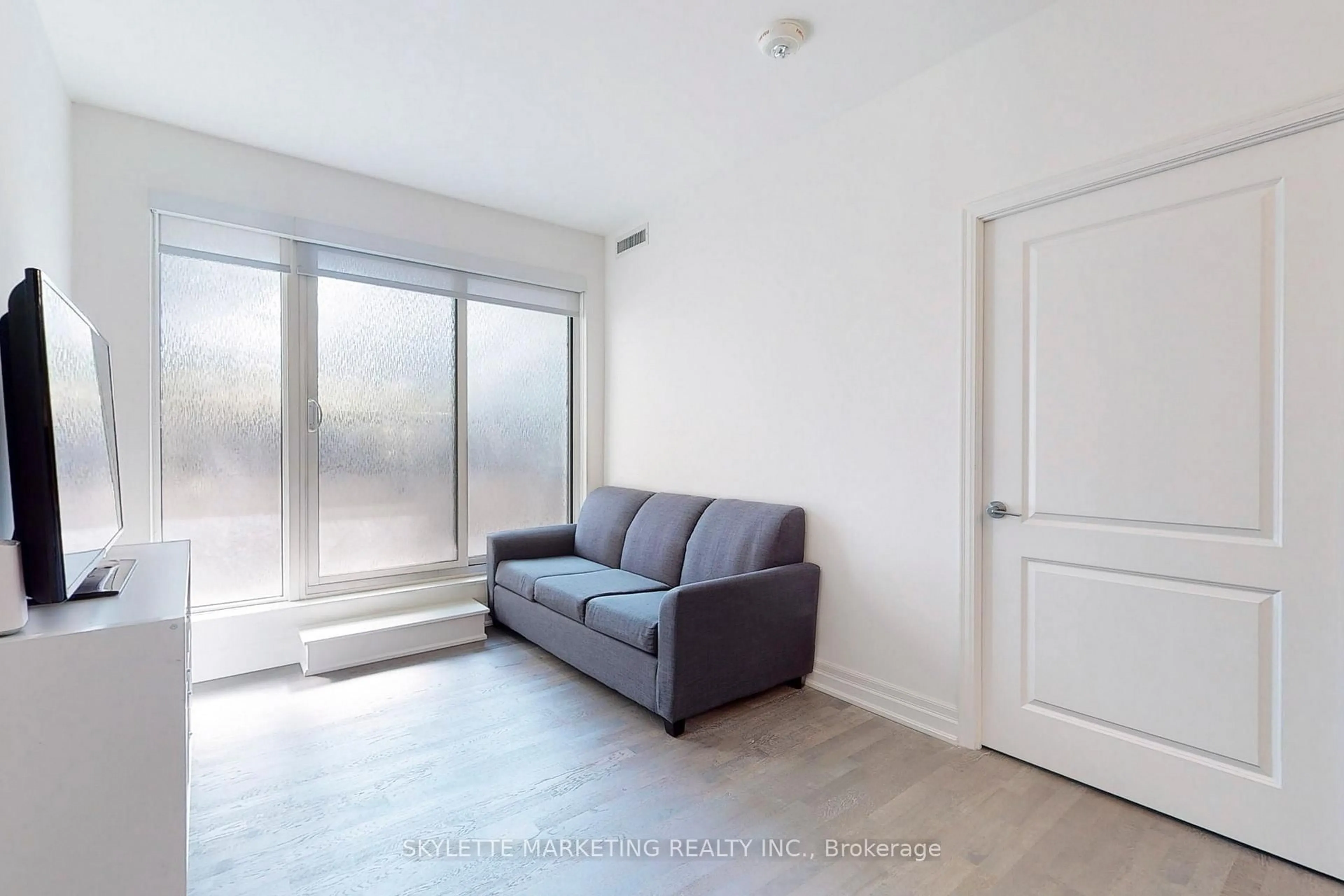 A pic of a room for 10 Rouge Valley Dr #529A, Markham Ontario L6G 0G9