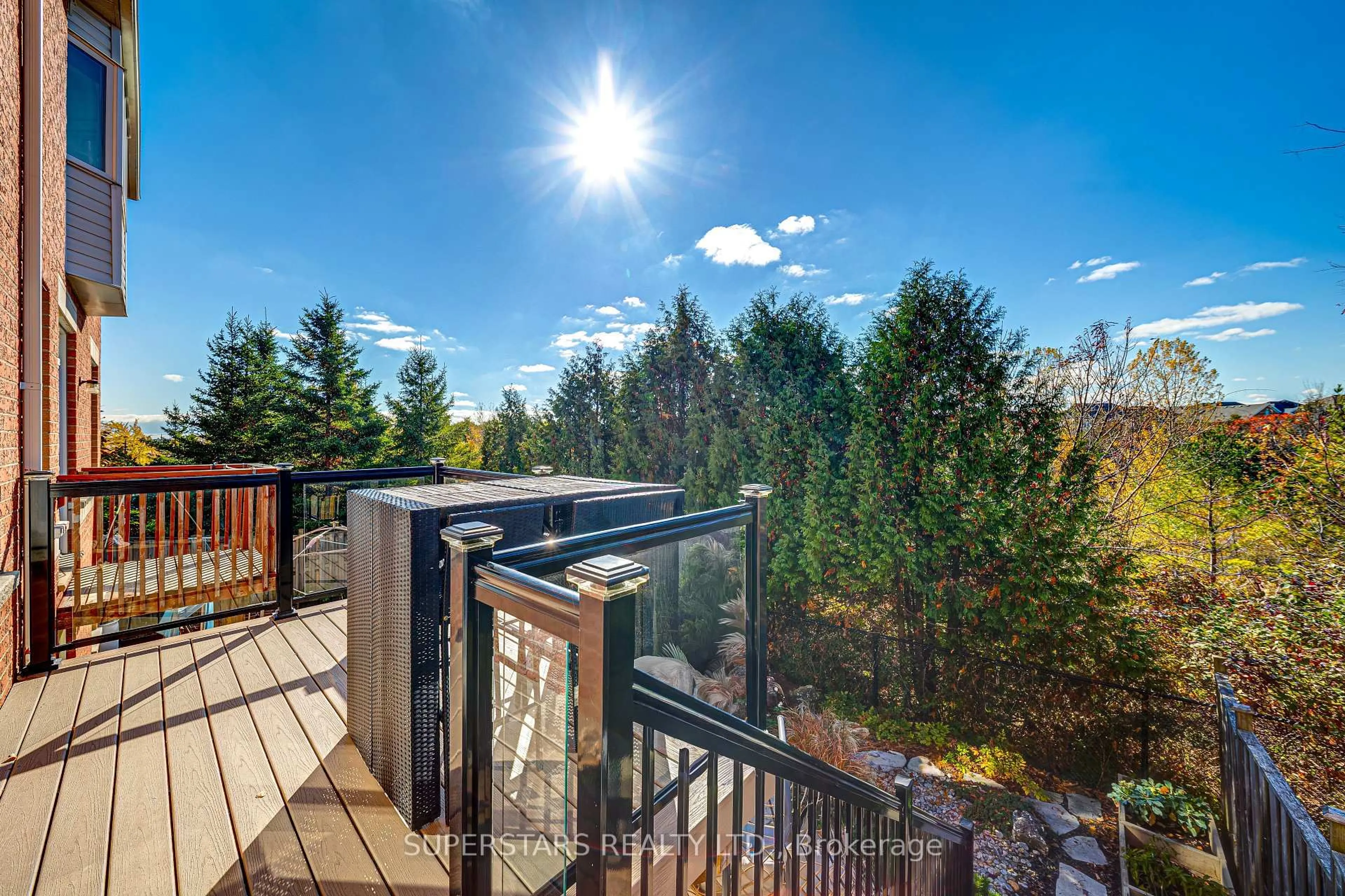 Patio, forest/trees view for 8 Townwood Dr #41, Richmond Hill Ontario L4E 4Y1