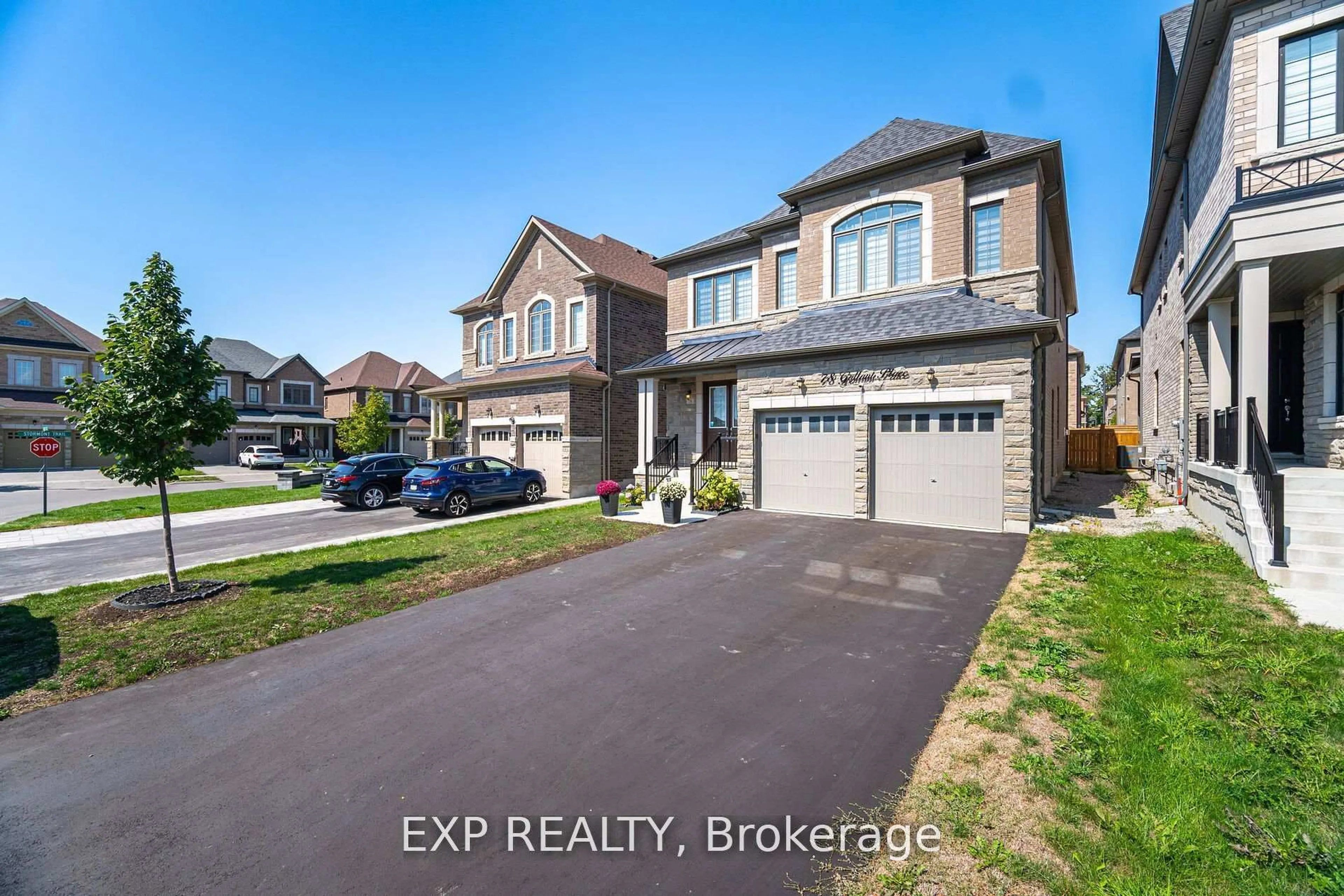 A pic from outside/outdoor area/front of a property/back of a property/a pic from drone, street for 78 Gallant Pl, Vaughan Ontario L4H 3W7