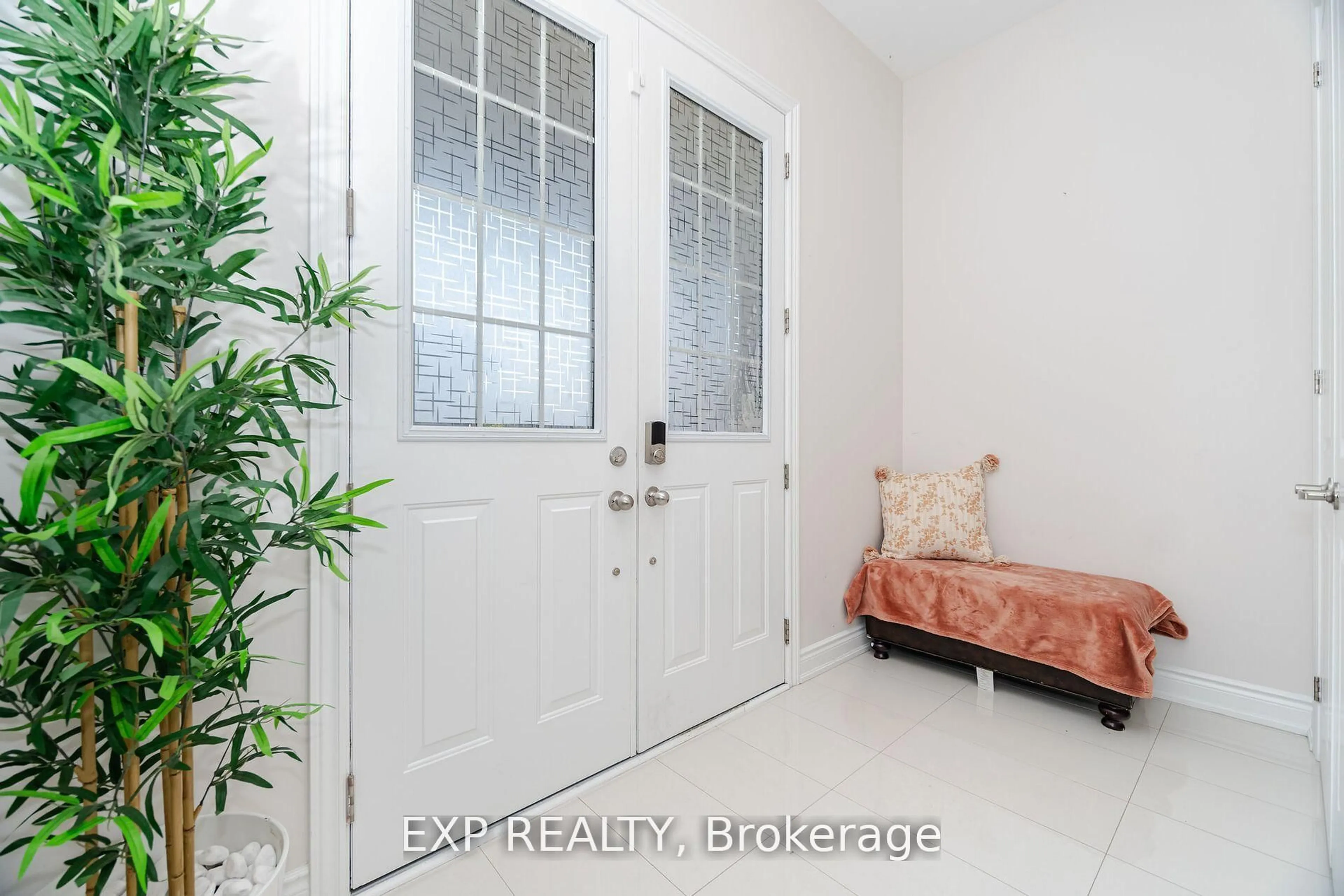 Indoor entryway for 78 Gallant Pl, Vaughan Ontario L4H 3W7