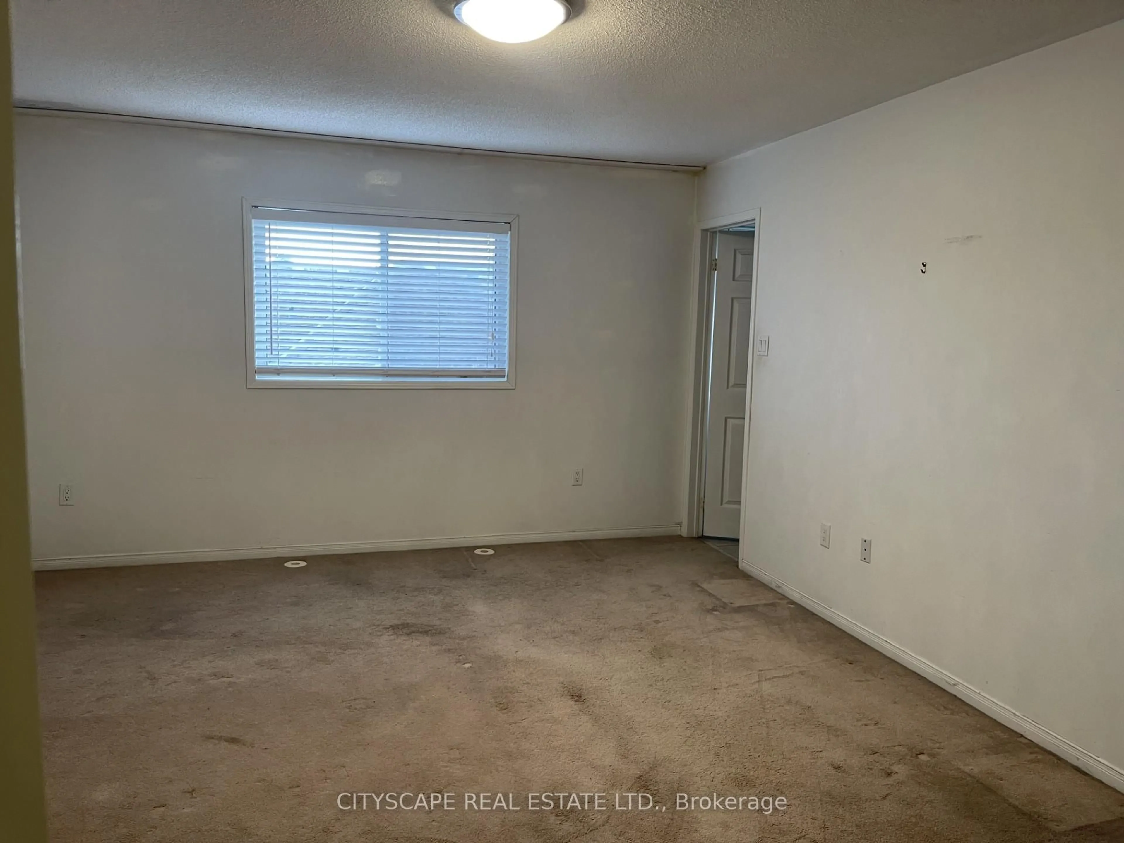 A pic of a room for 52 Coleridge Dr, Newmarket Ontario L3X 2T6