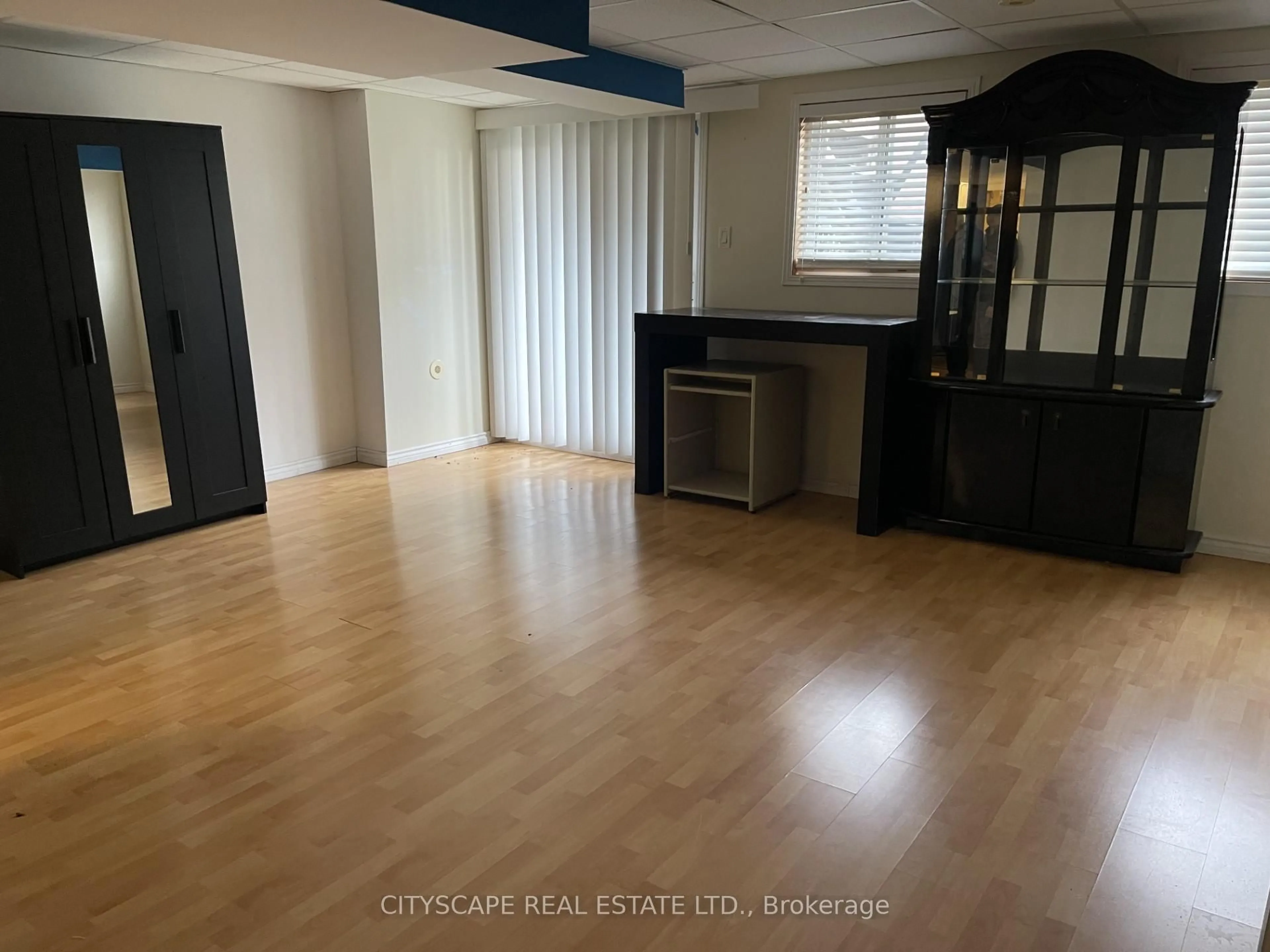 A pic of a room for 52 Coleridge Dr, Newmarket Ontario L3X 2T6