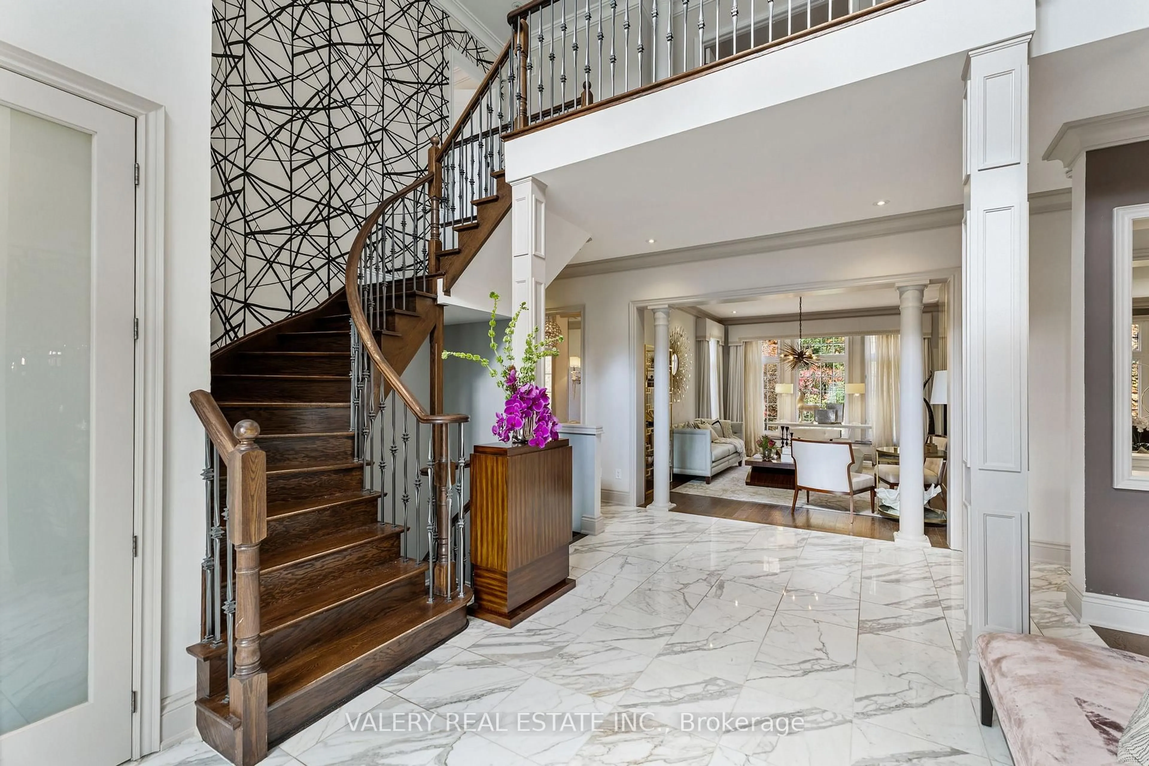 Indoor foyer for 211 Grand Vellore Cres, Vaughan Ontario L4H 0N9