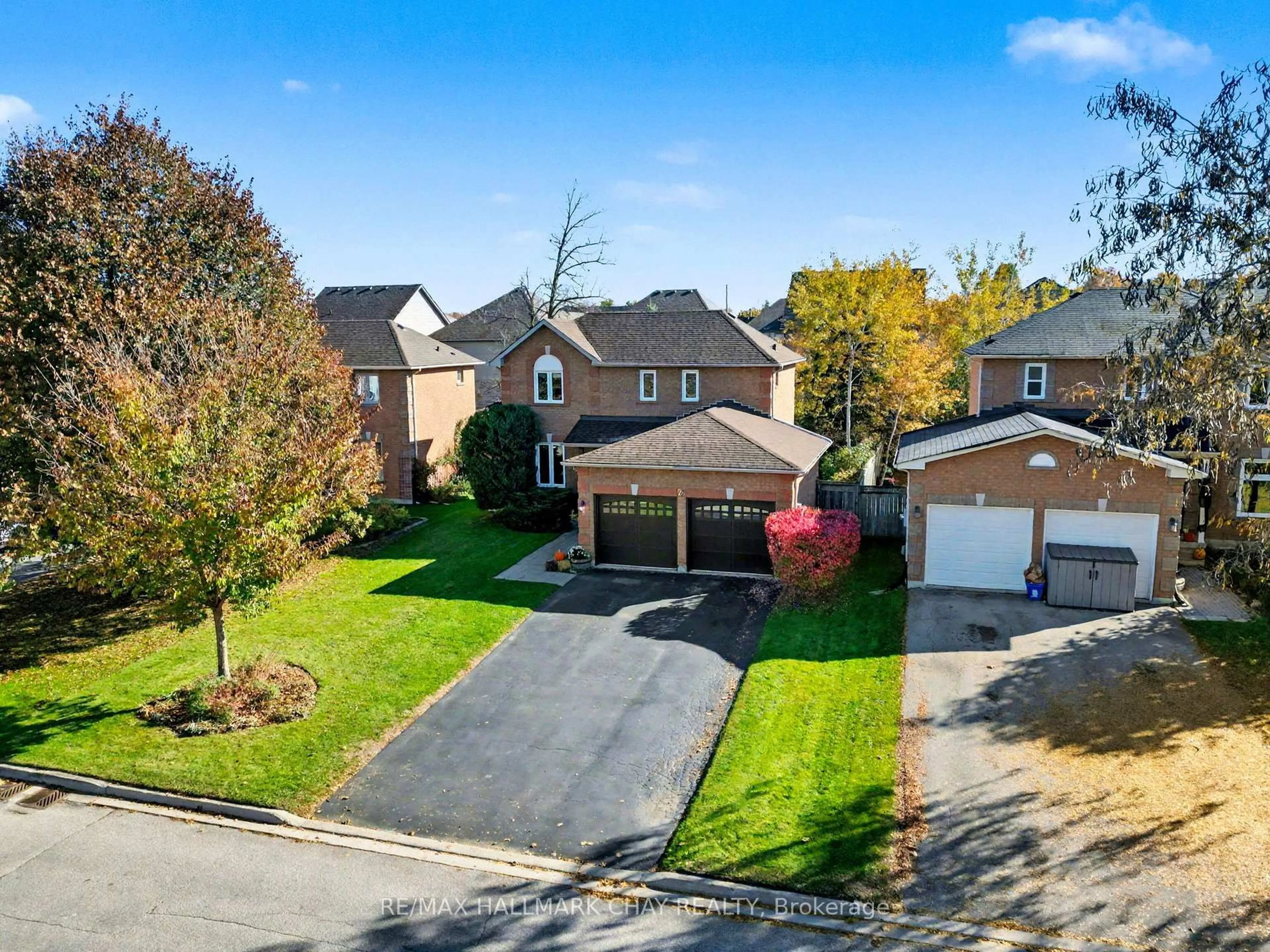 A pic from outside/outdoor area/front of a property/back of a property/a pic from drone, street for 29 Daniele Ave, New Tecumseth Ontario L0G 1A0