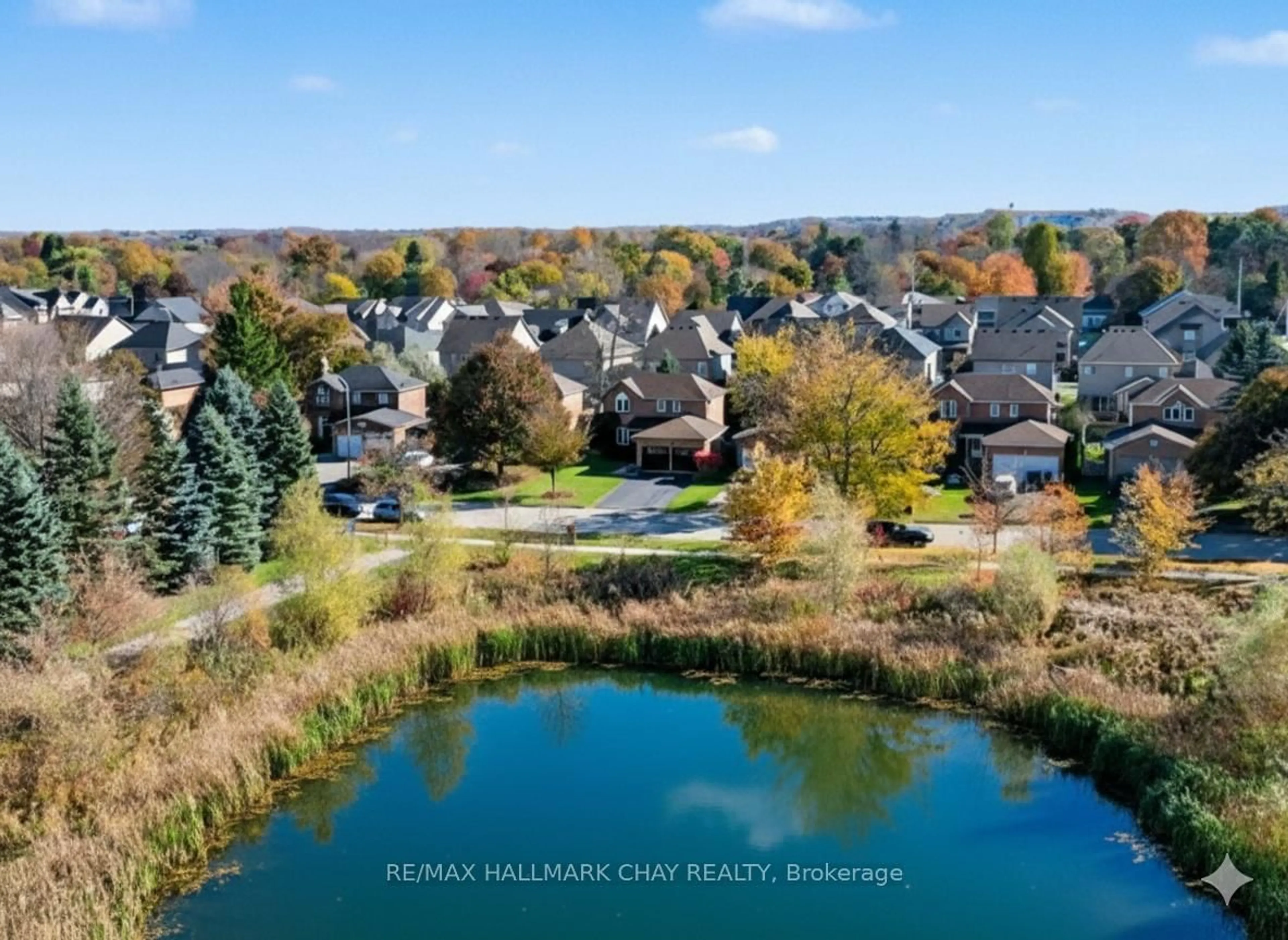 A pic from outside/outdoor area/front of a property/back of a property/a pic from drone, water/lake/river/ocean view for 29 Daniele Ave, New Tecumseth Ontario L0G 1A0