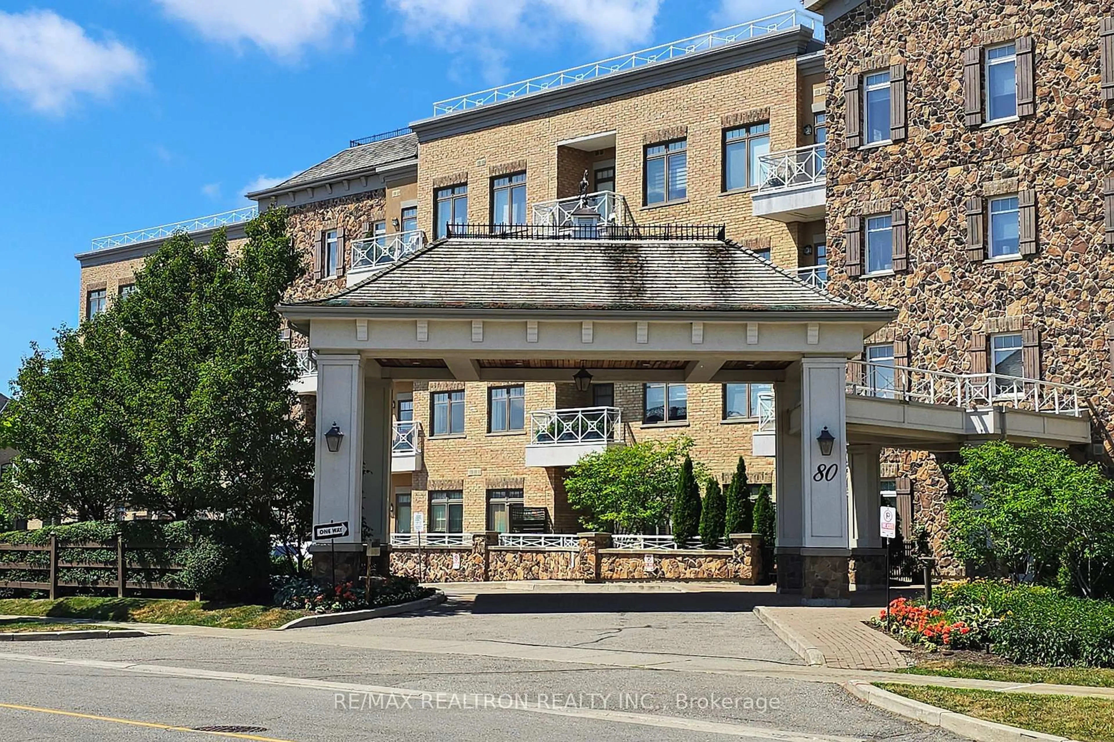 Unknown for 80 Burns Blvd #123, King Ontario L7B 0B3