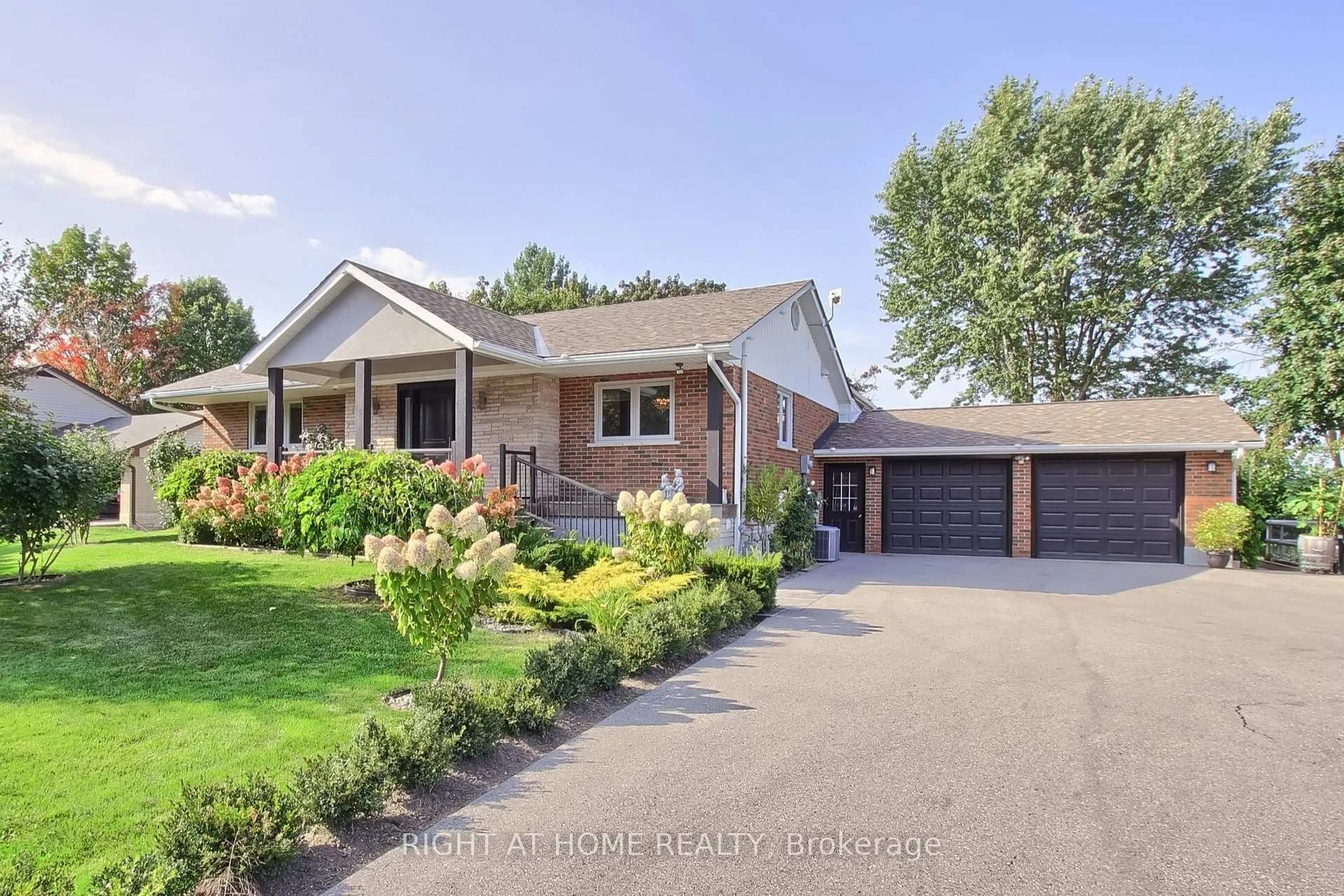 Home with brick exterior material, street for 3800 County 88 Rd, Bradford West Gwillimbury Ontario L3Z 3K7