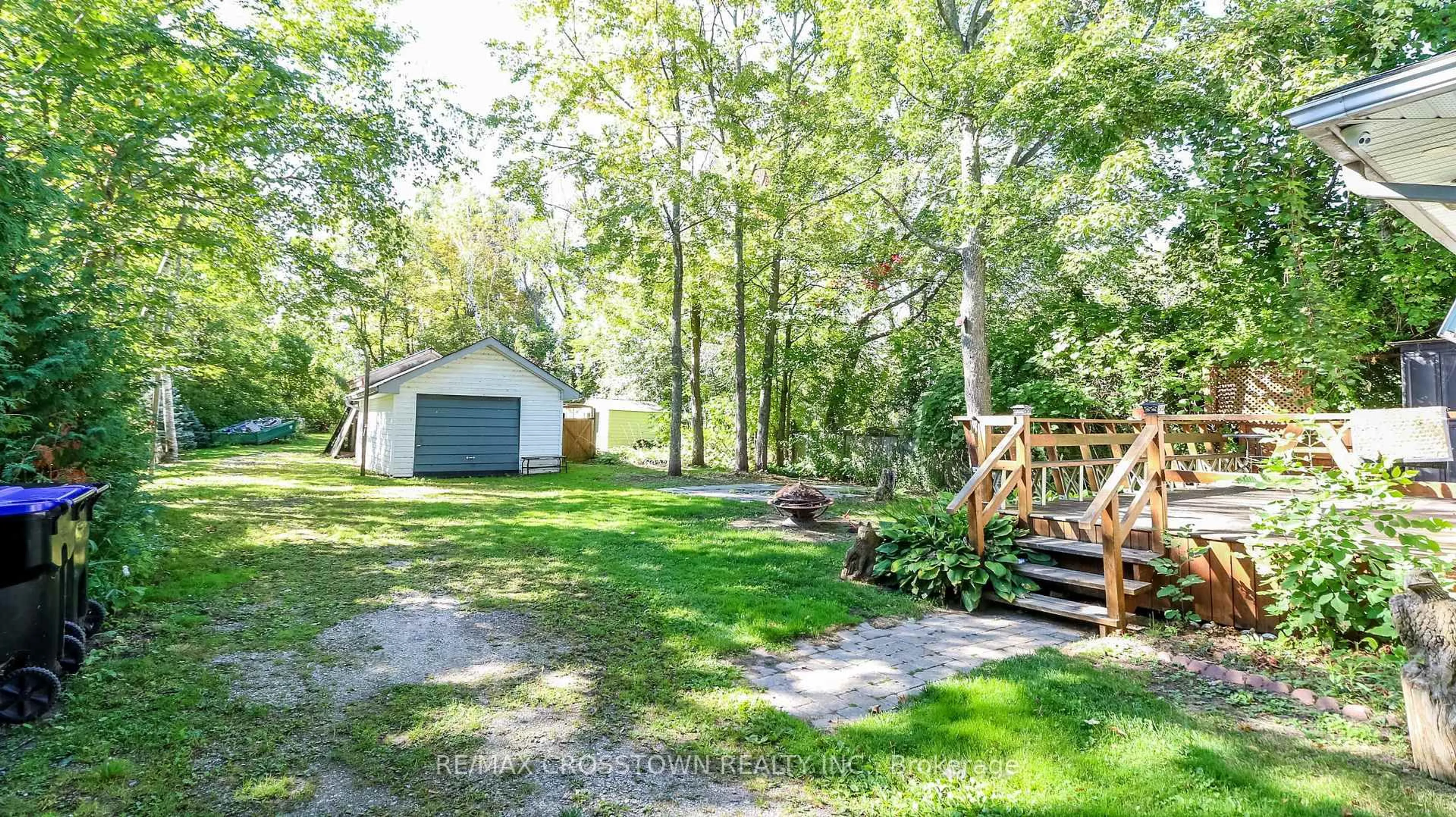 Shed for 673 Roberts Rd, Innisfil Ontario L9S 2E3