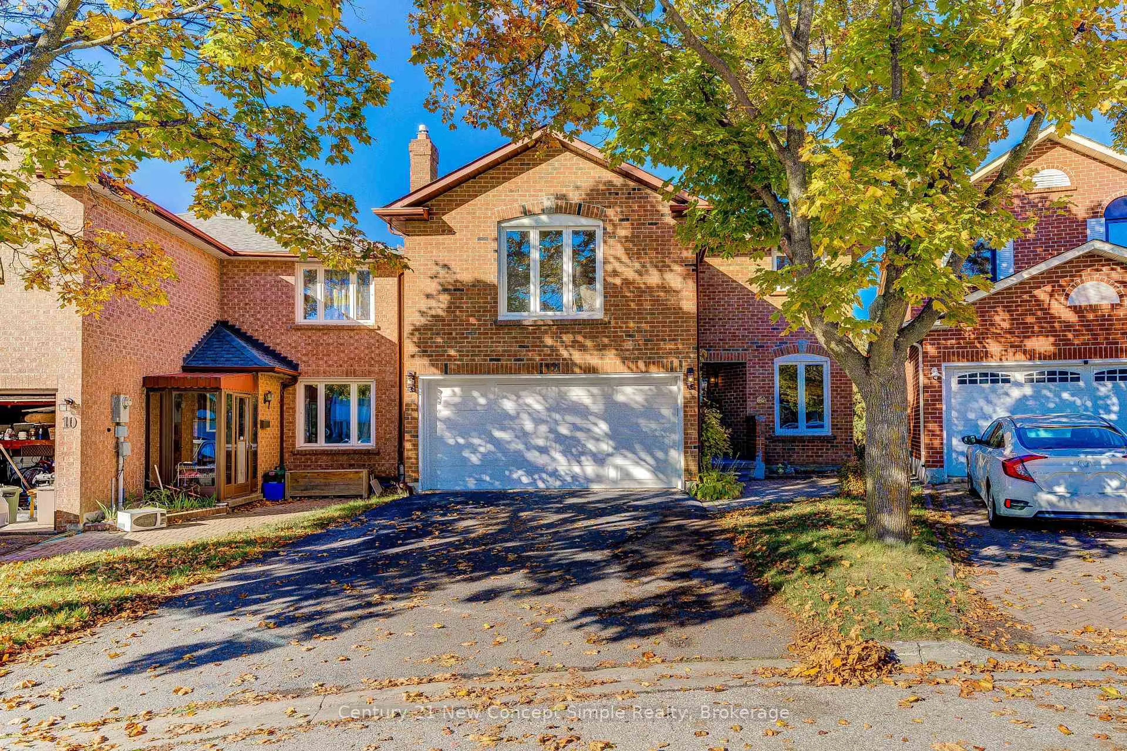 Home with brick exterior material, street for 12 Kilbarry Ct Crt, Richmond Hill Ontario L4C 4M8
