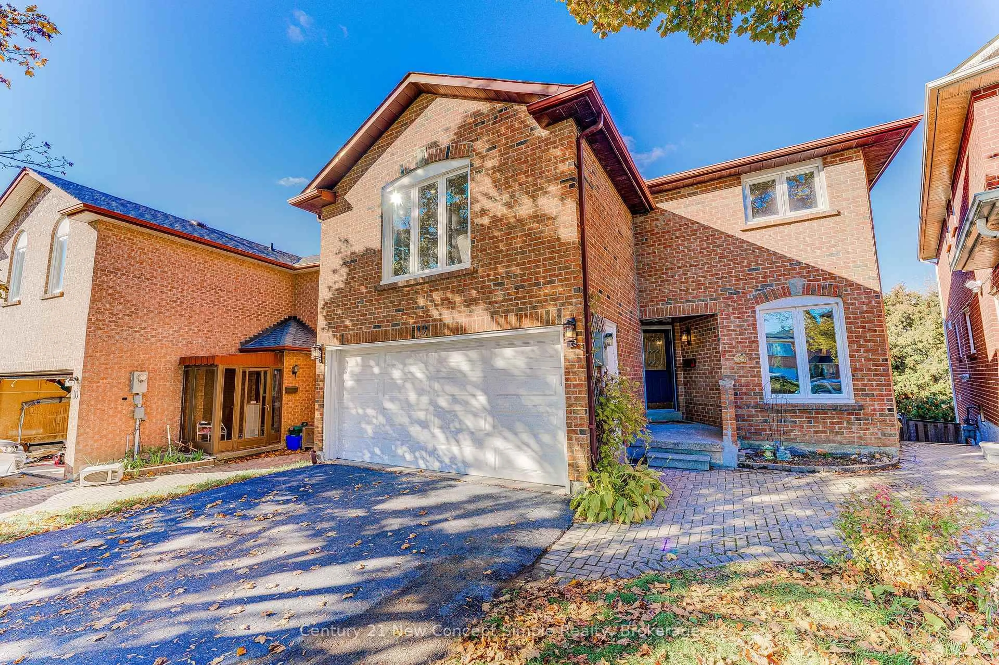 Home with brick exterior material, street for 12 Kilbarry Ct Crt, Richmond Hill Ontario L4C 4M8