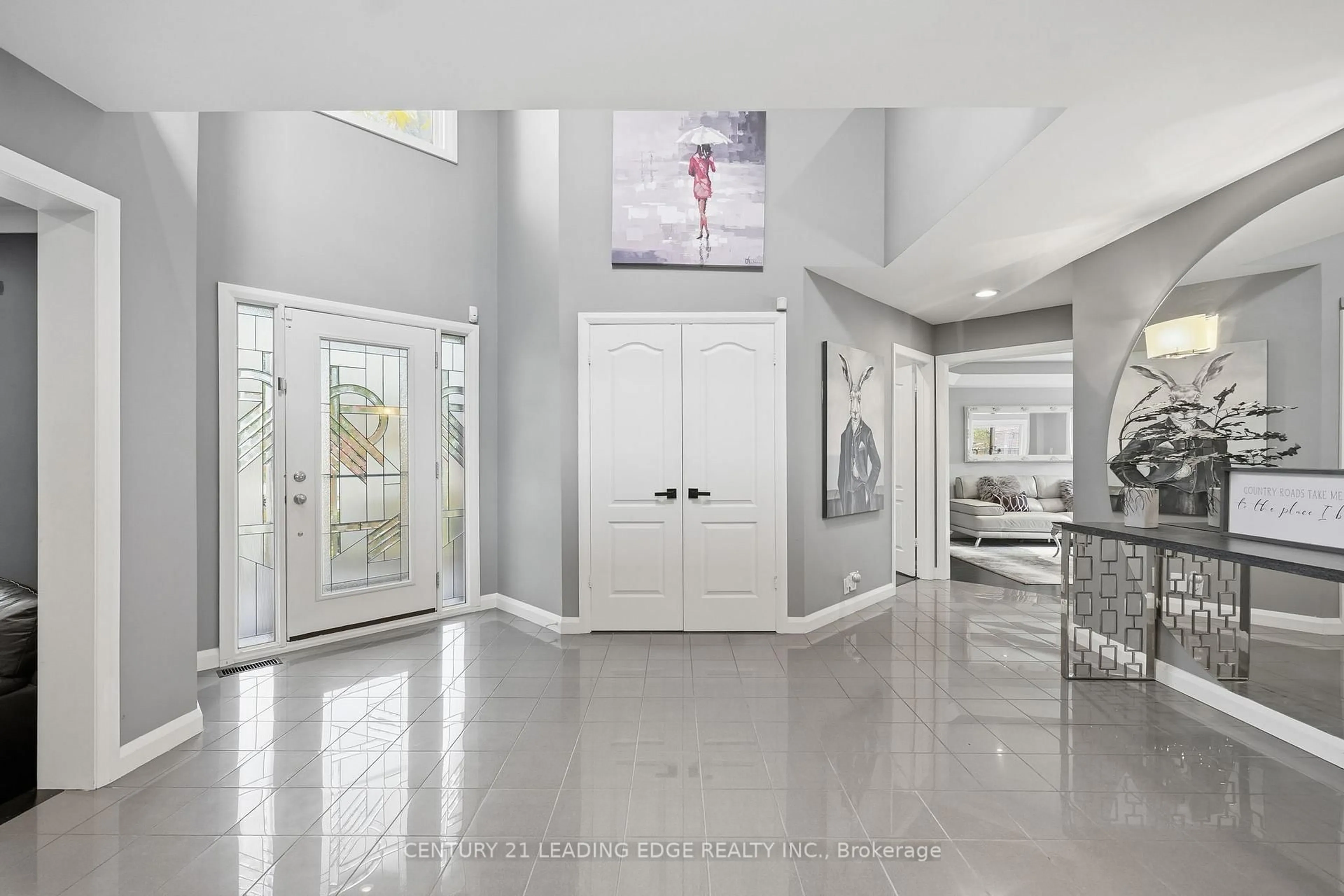 Indoor entryway for 17 CELEBRITY Pl, Markham Ontario L3P 7N6
