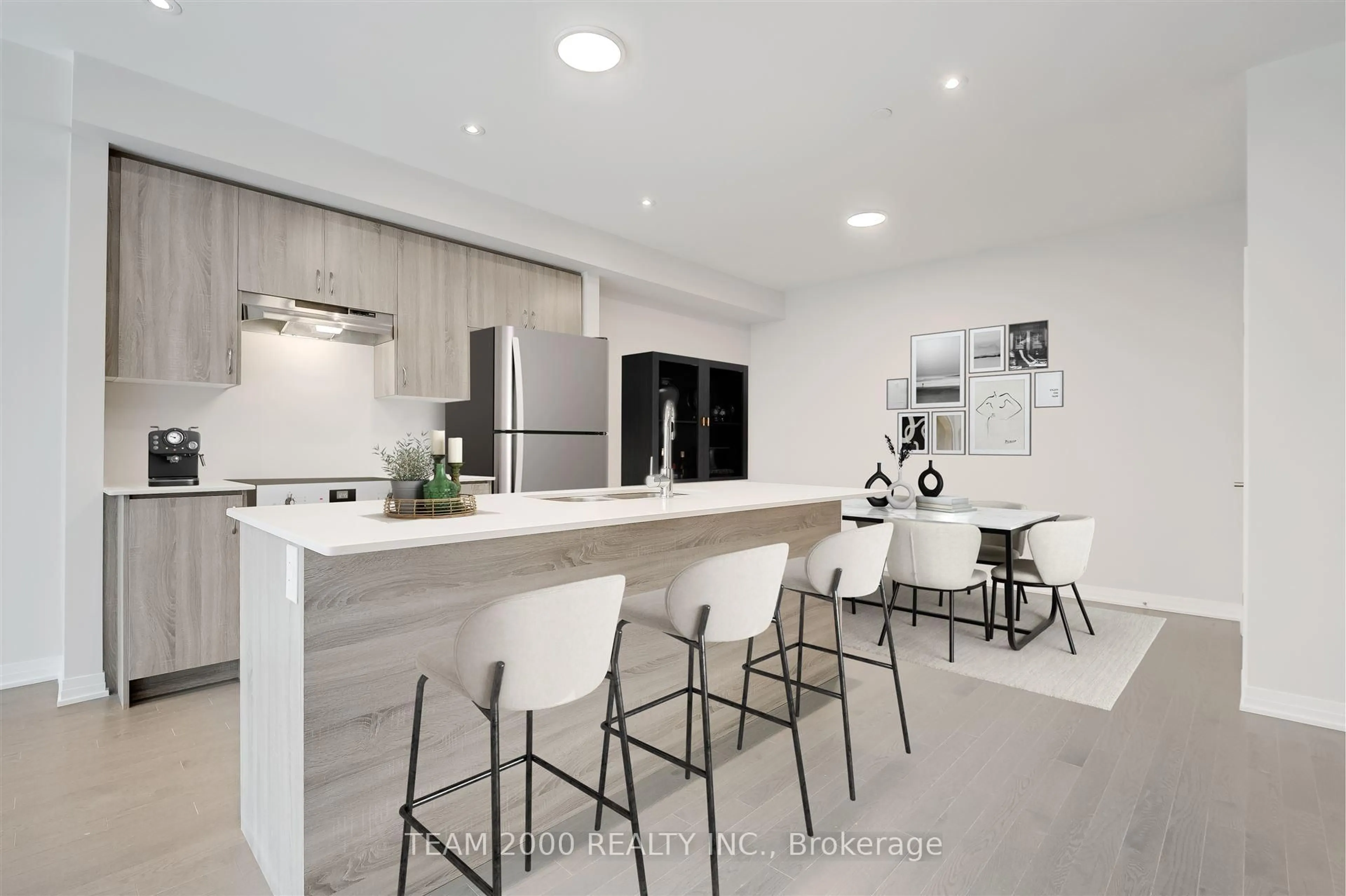 Contemporary kitchen, unknown for 31 Baynes Way #5, Bradford West Gwillimbury Ontario L3Z 4M5