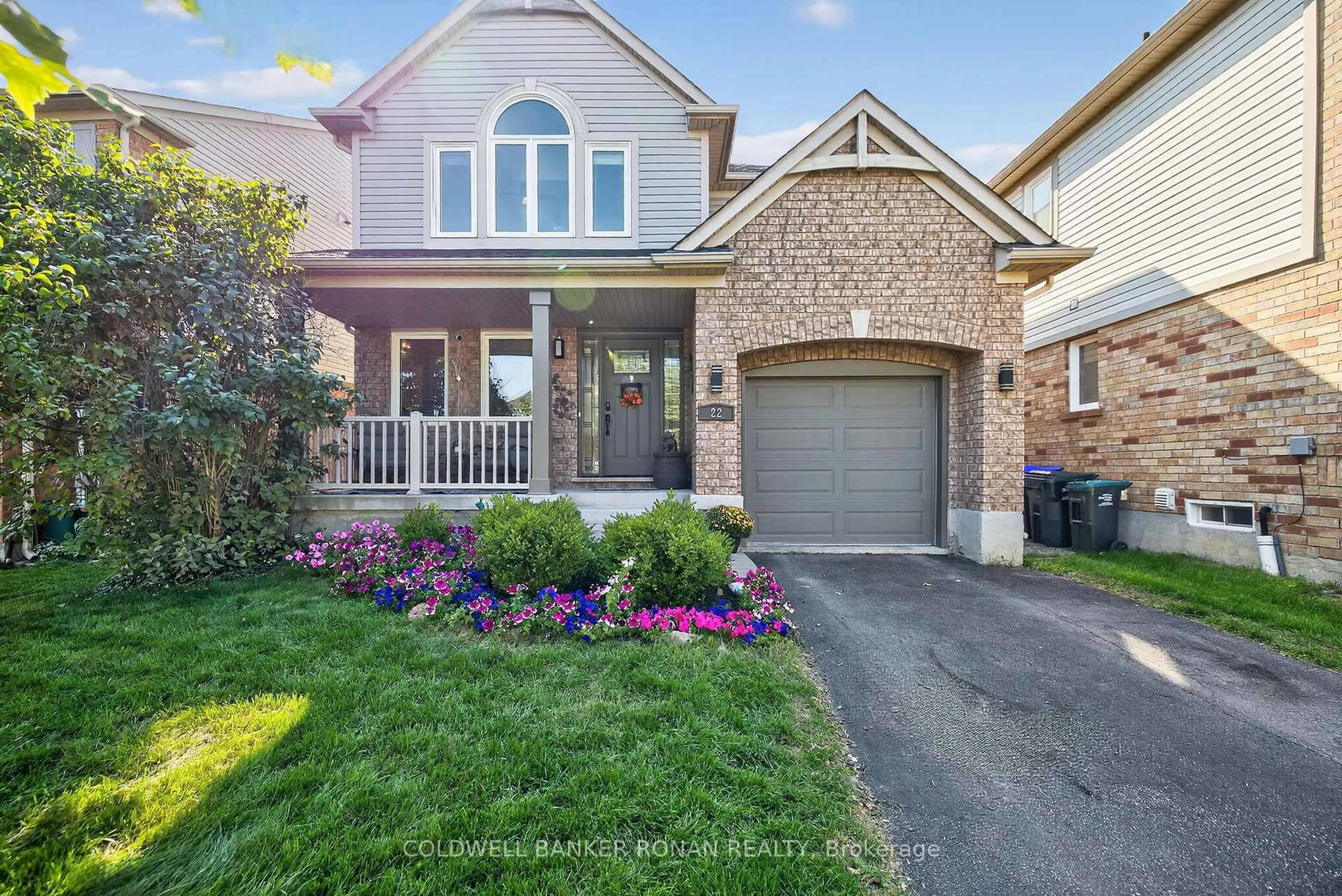 Home with brick exterior material, street for 22 Callander Cres, New Tecumseth Ontario L9R 0B4