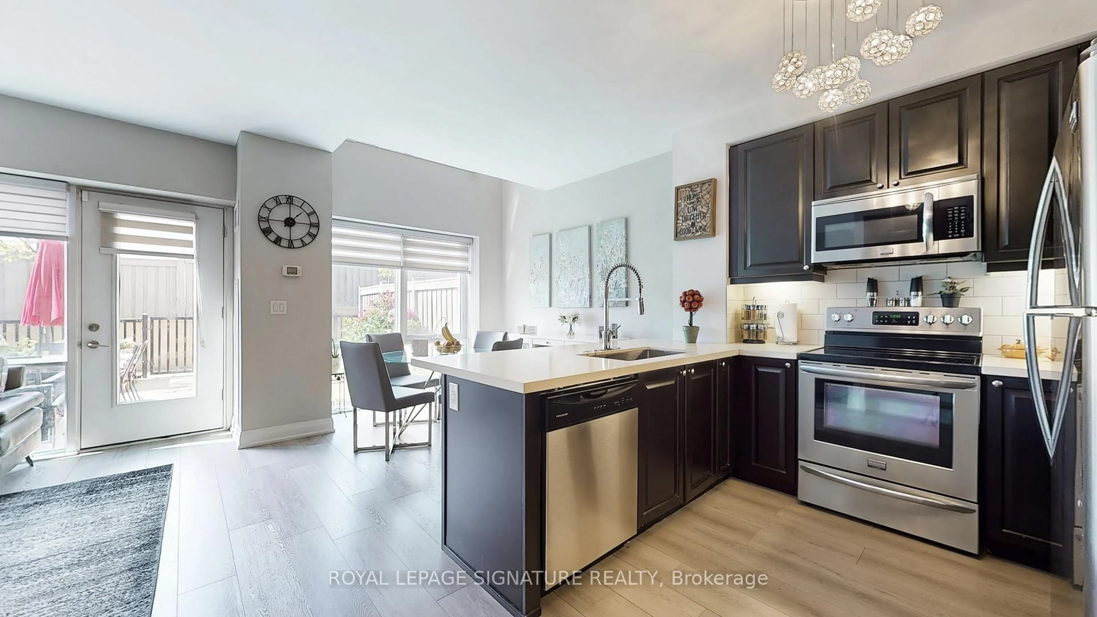 Open concept kitchen, ceramic/tile floor for 12 Woodstream Blvd #105, Vaughan Ontario L4L 8C3