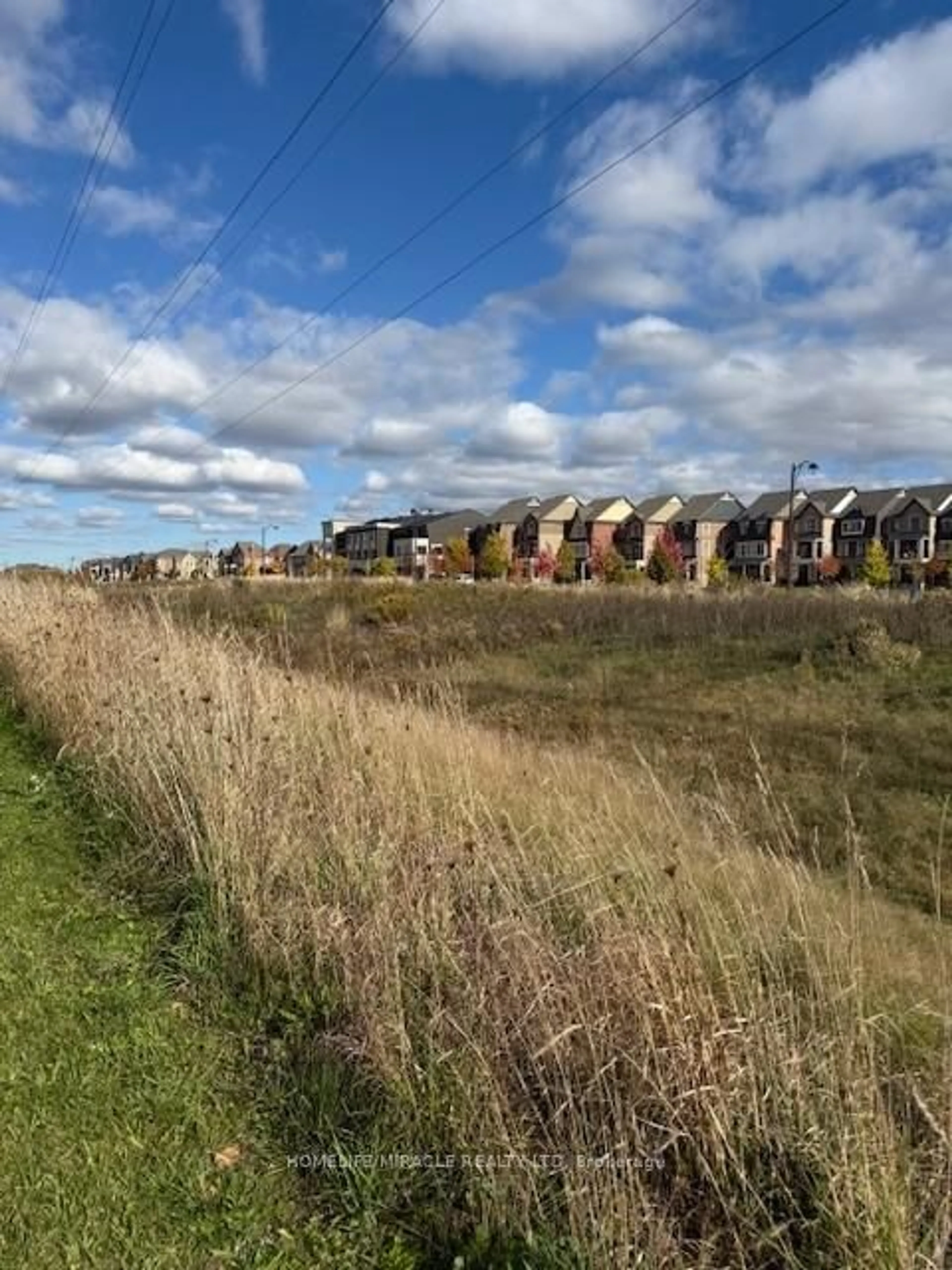 A pic from outside/outdoor area/front of a property/back of a property/a pic from drone, street for 81 Morning Sparrow Dr, Vaughan Ontario L4L 3N5