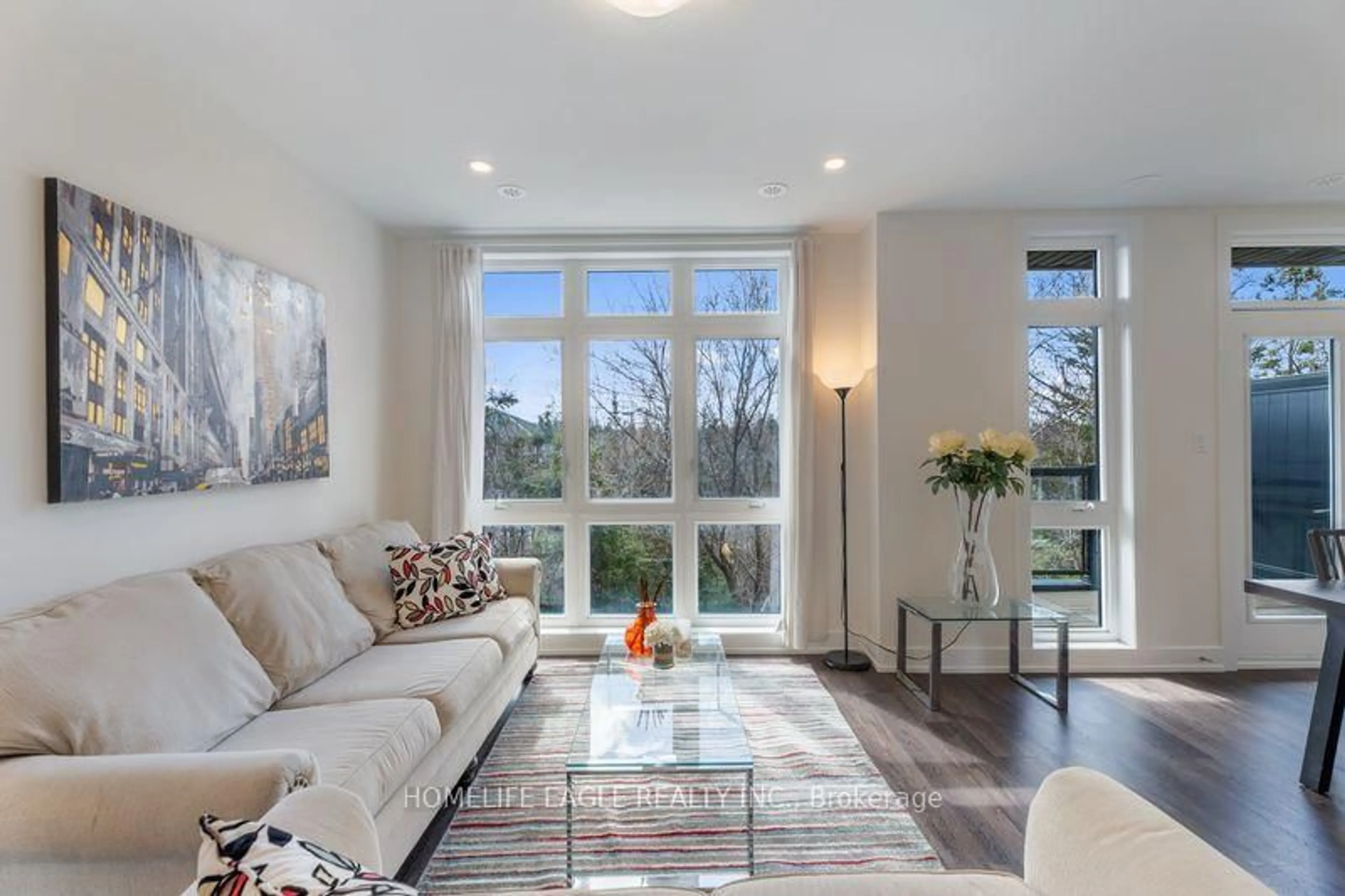 Living room with furniture, unknown for 7 Phelps Lane #16, Richmond Hill Ontario L4E 1J4