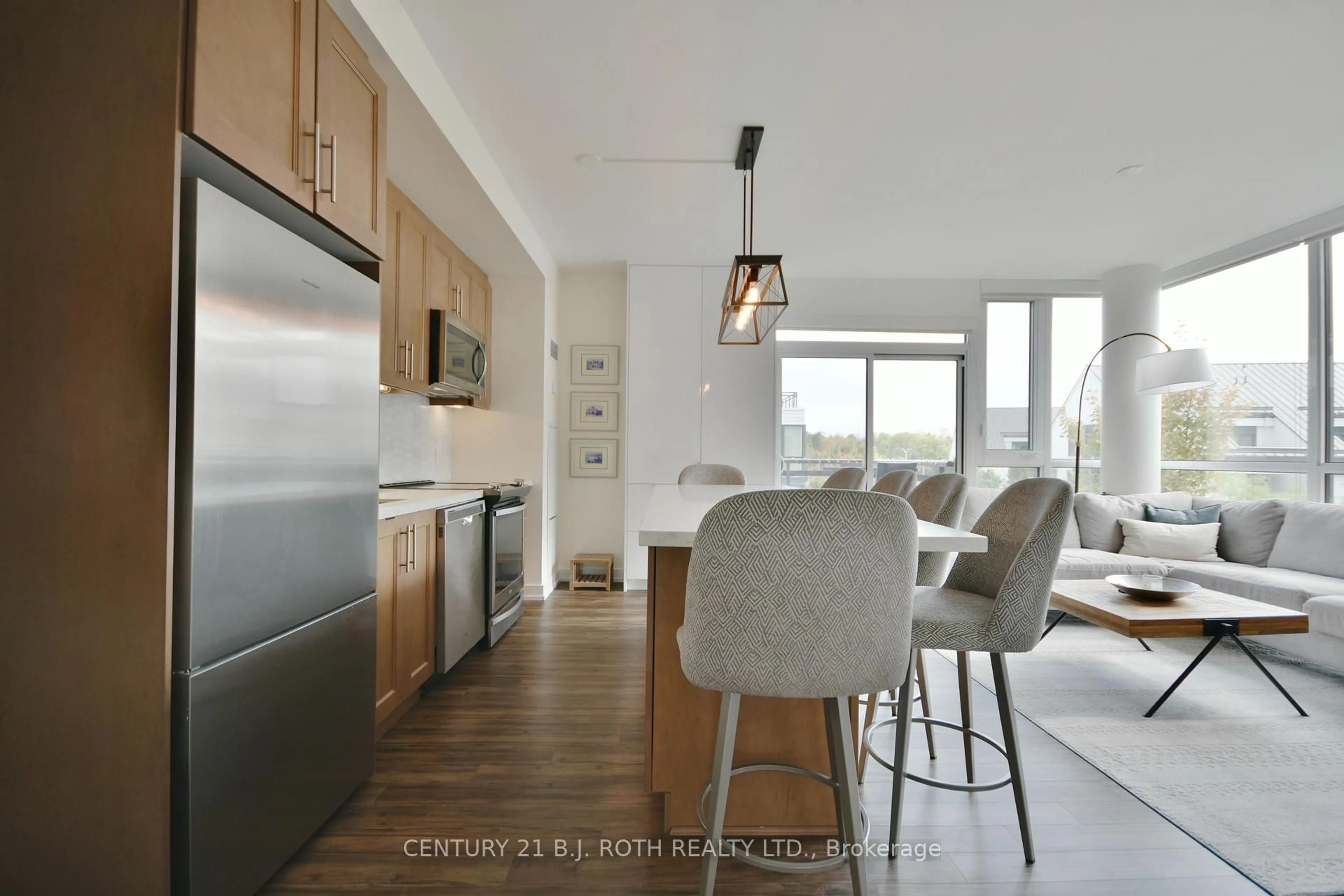 Open concept kitchen, unknown for 271 Sea Ray Ave #B317, Innisfil Ontario L9S 0J8