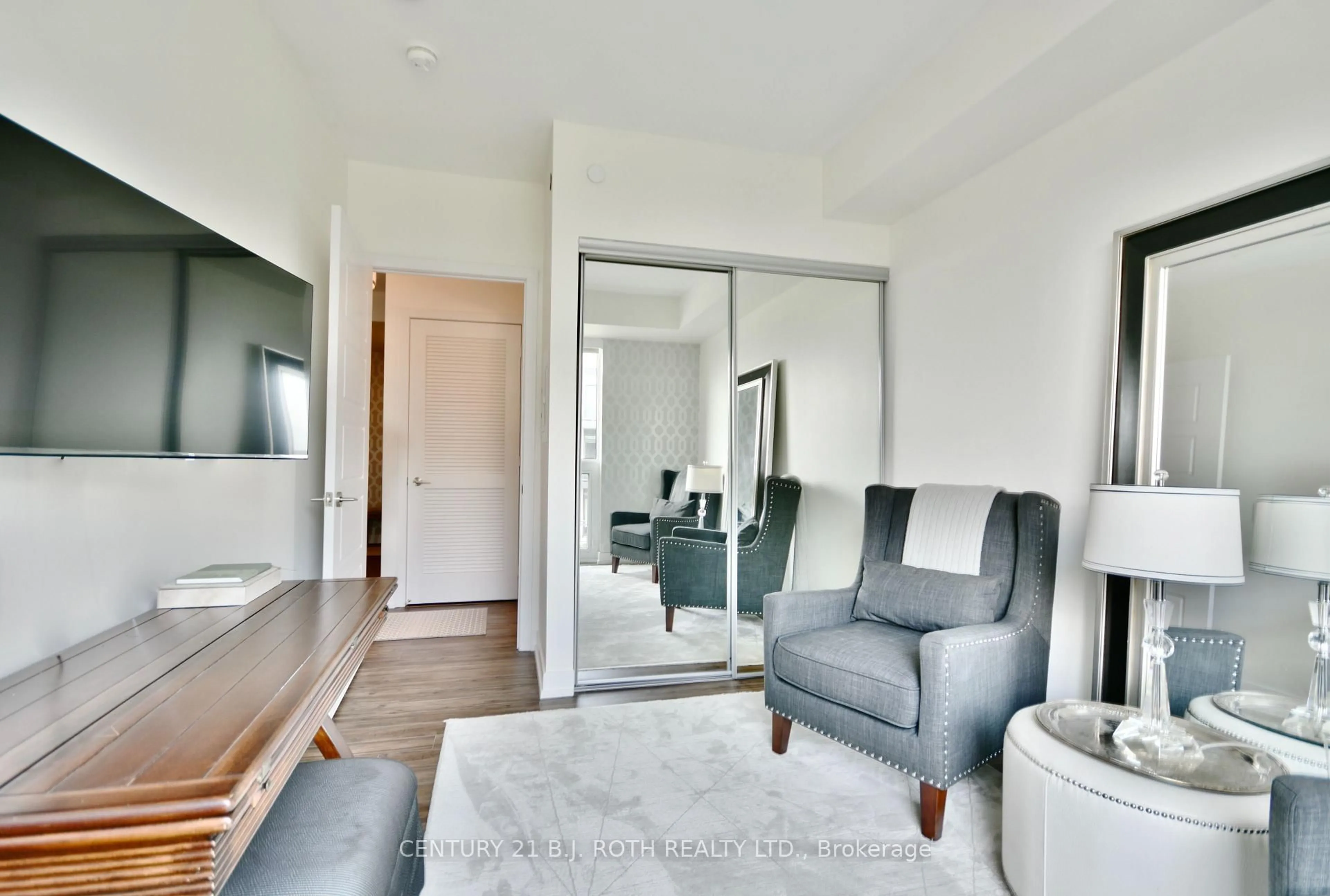 Living room with furniture, unknown for 271 Sea Ray Ave #B317, Innisfil Ontario L9S 0J8