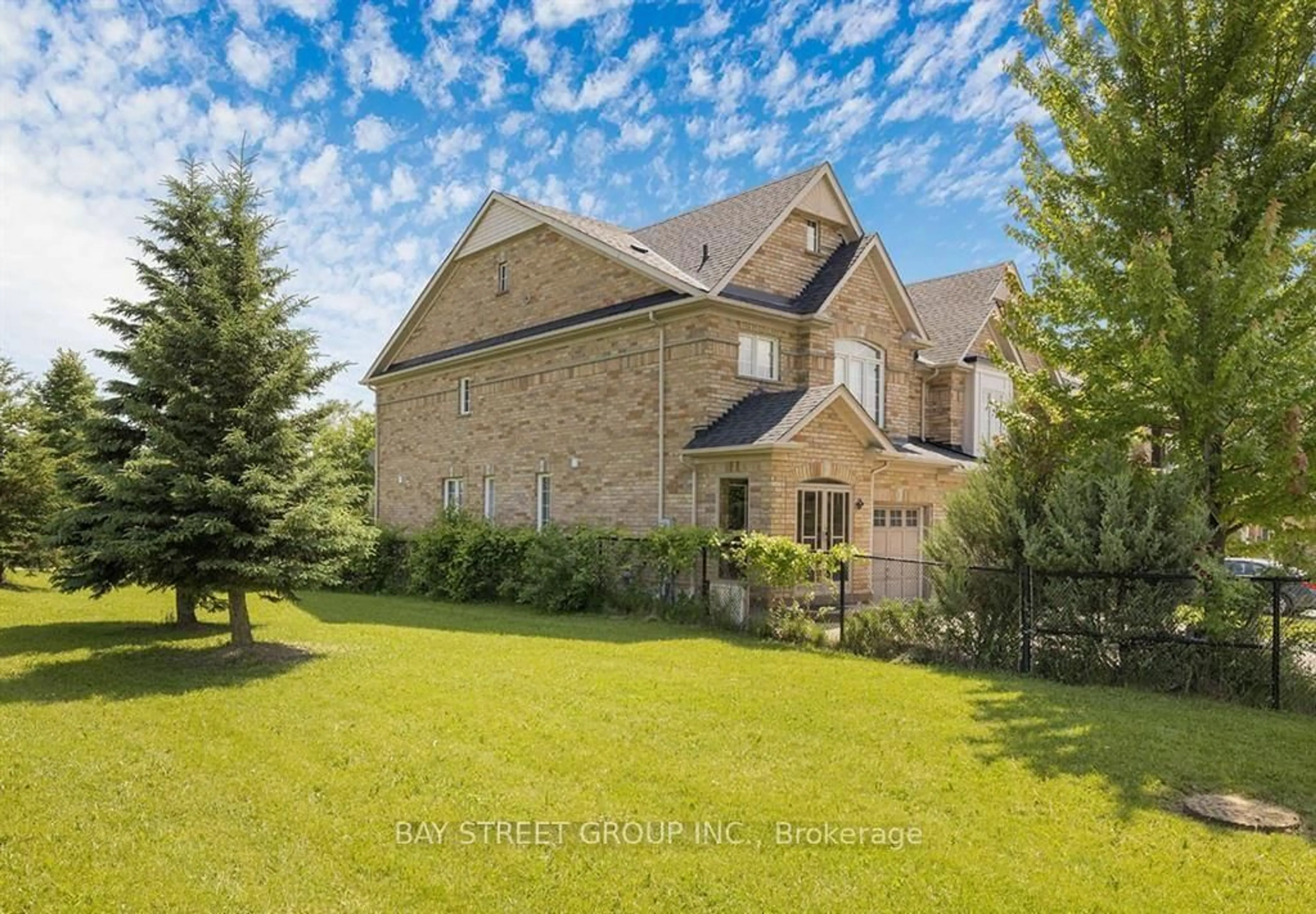 A pic from outside/outdoor area/front of a property/back of a property/a pic from drone, unknown for 81 Village Vista Way, Vaughan Ontario L6A 3S4