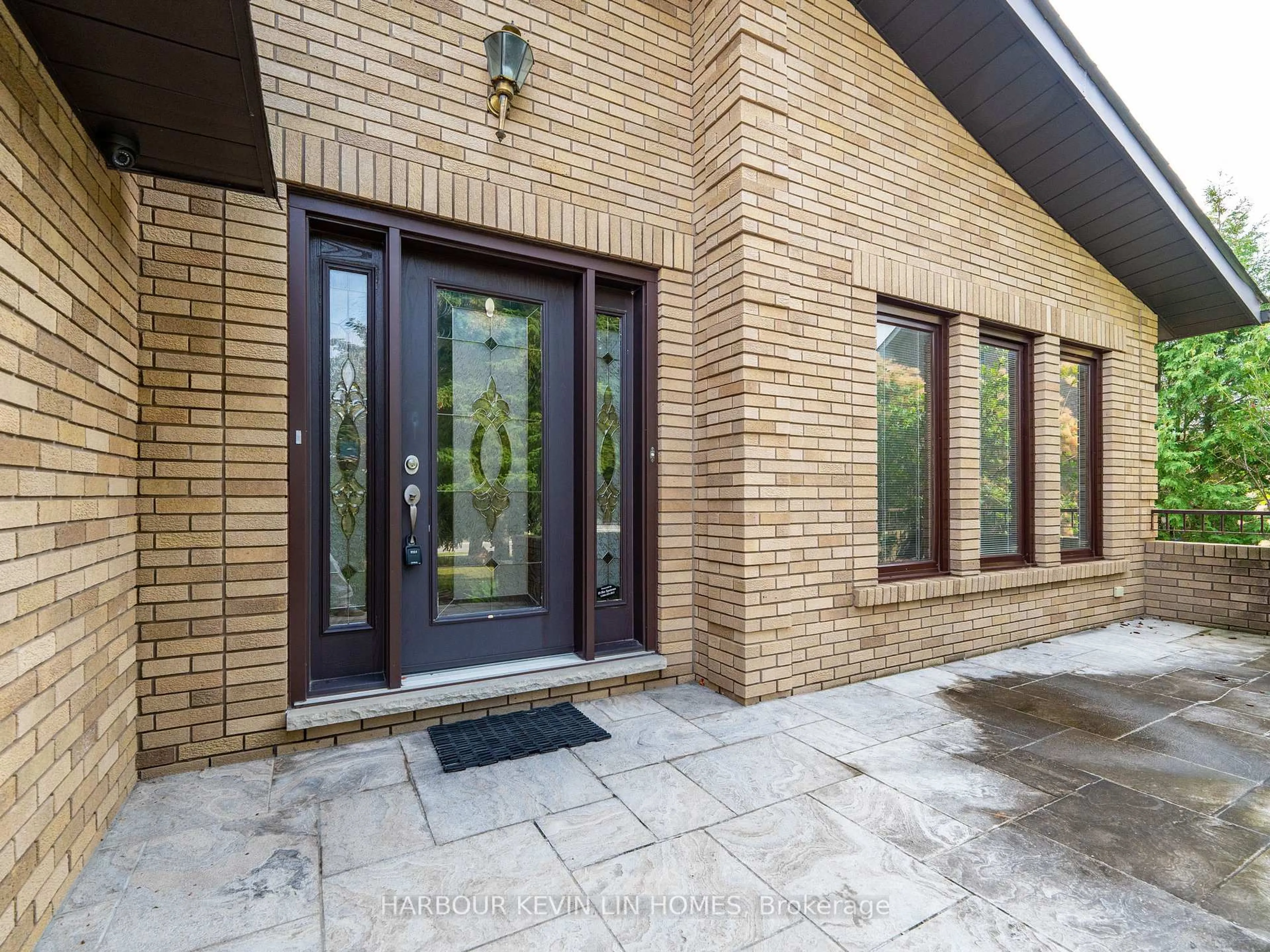 Home with brick exterior material, street for 101 Leyburn Ave, Richmond Hill Ontario L4C 0J6