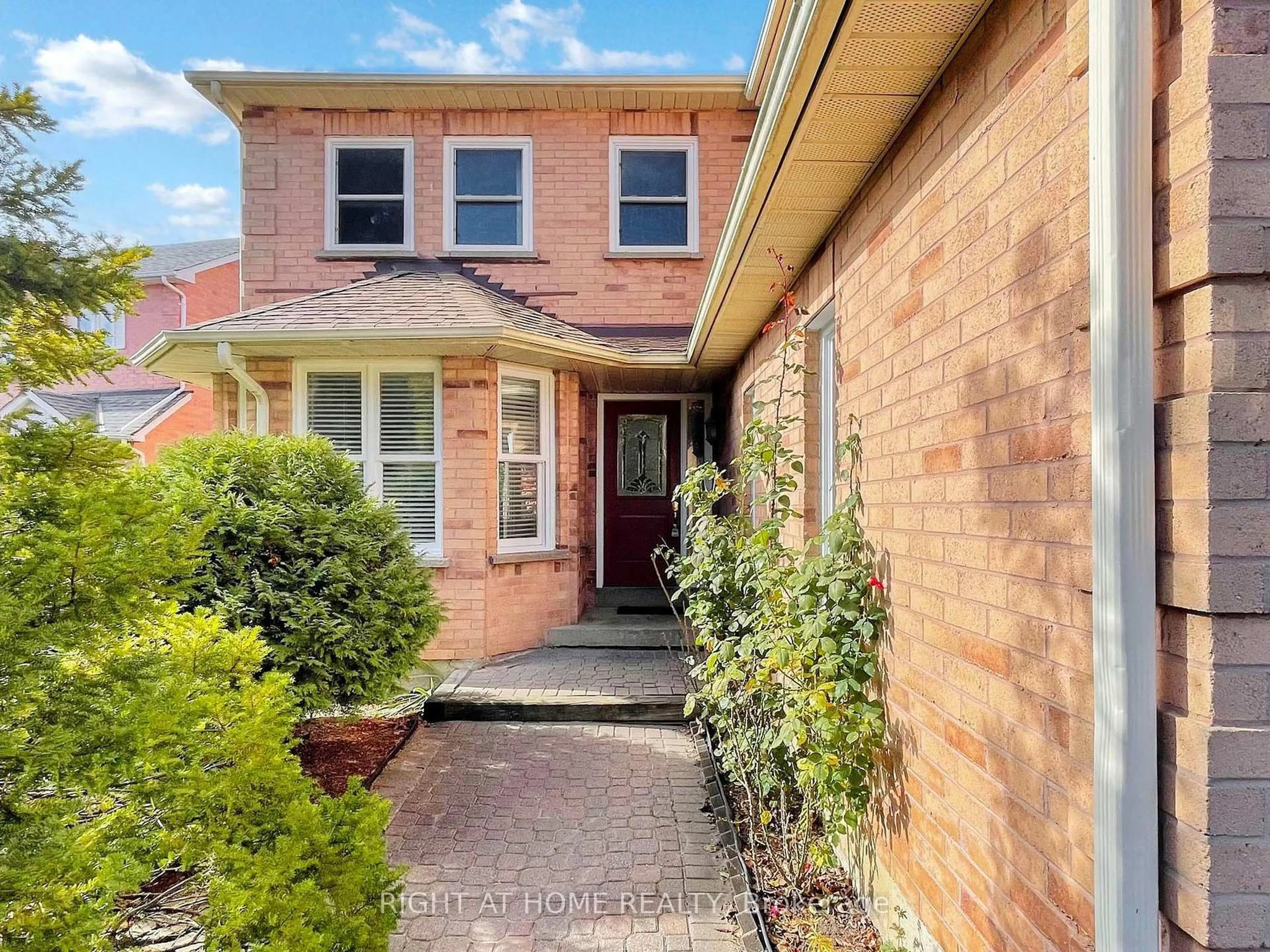 Home with brick exterior material, street for 58 Samantha Circ, Richmond Hill Ontario L4B 2R6