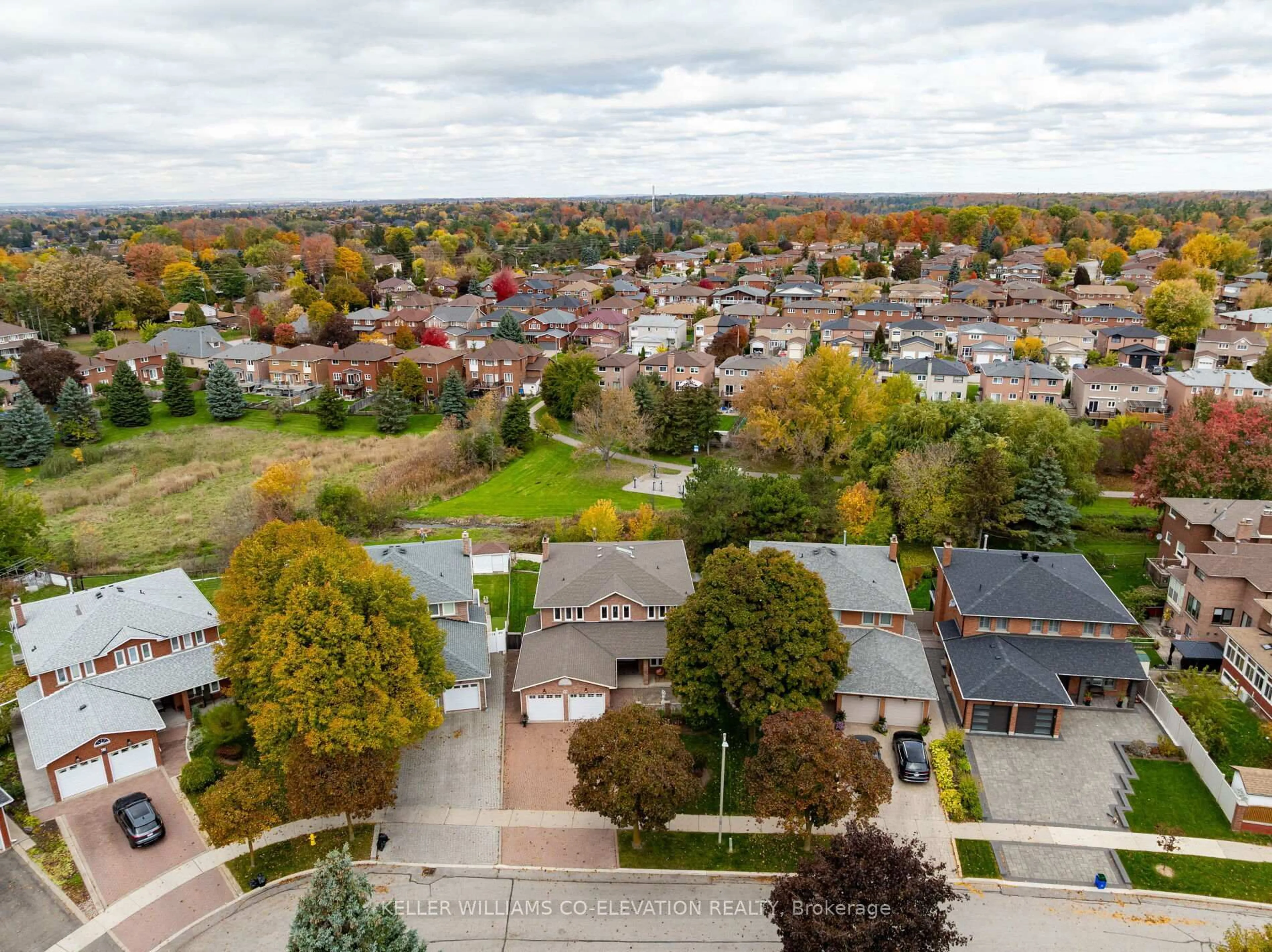 A pic from outside/outdoor area/front of a property/back of a property/a pic from drone, unknown for 73 Queenston Cres, Vaughan Ontario L4L 4A1