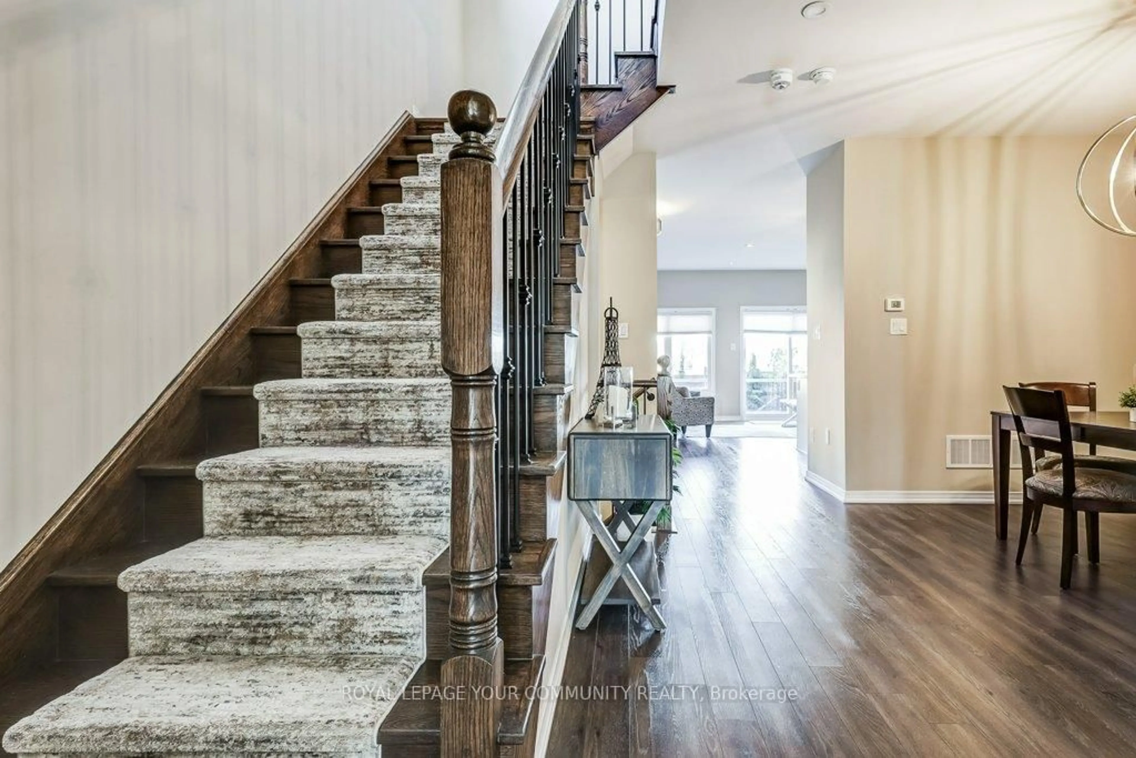 Unknown for 98 Kellington Tr, Whitchurch-Stouffville Ontario L4A 1X6