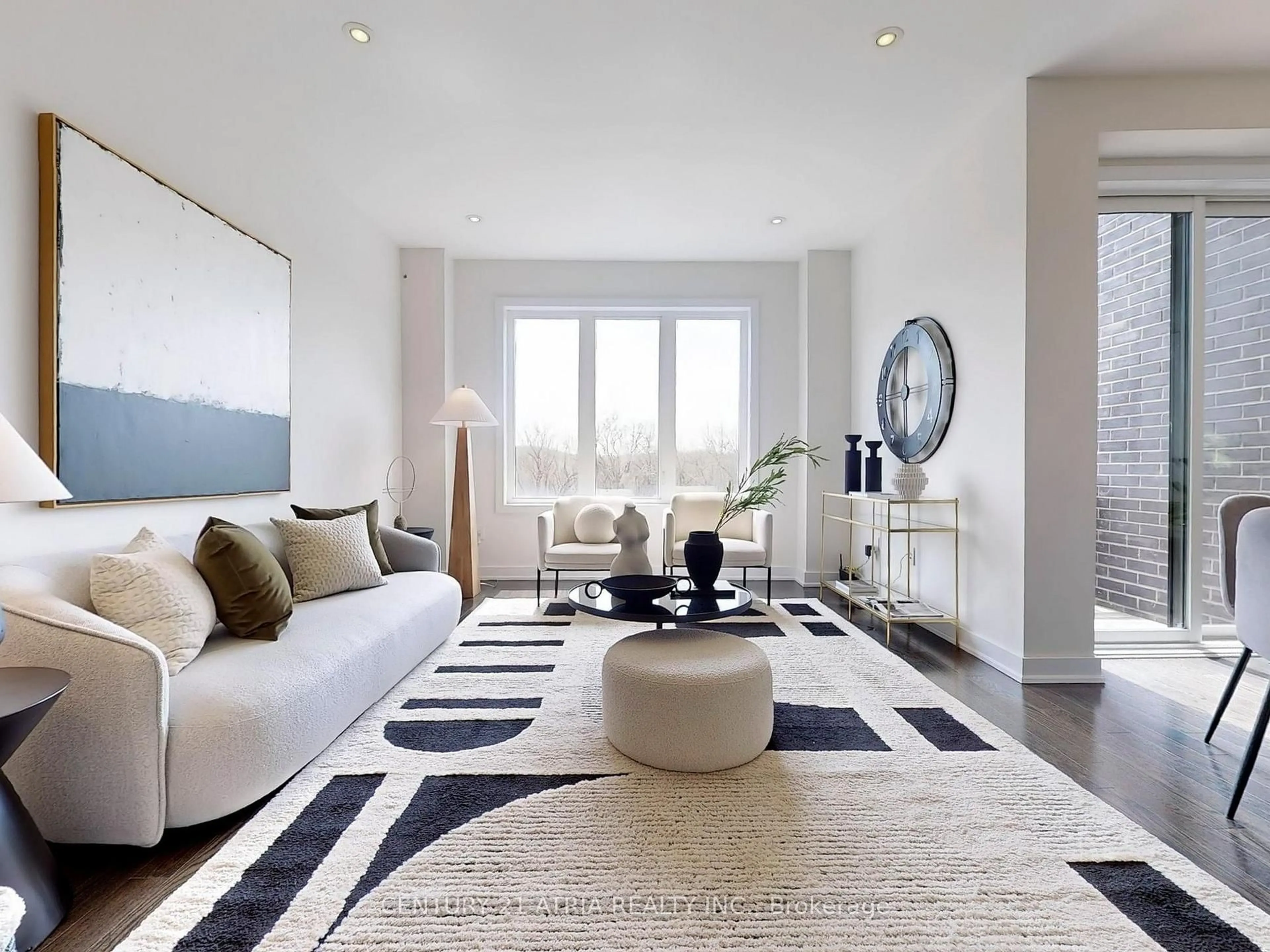 Living room with furniture, carpet floor for 105 Anchusa Dr, Richmond Hill Ontario L4E 1C5