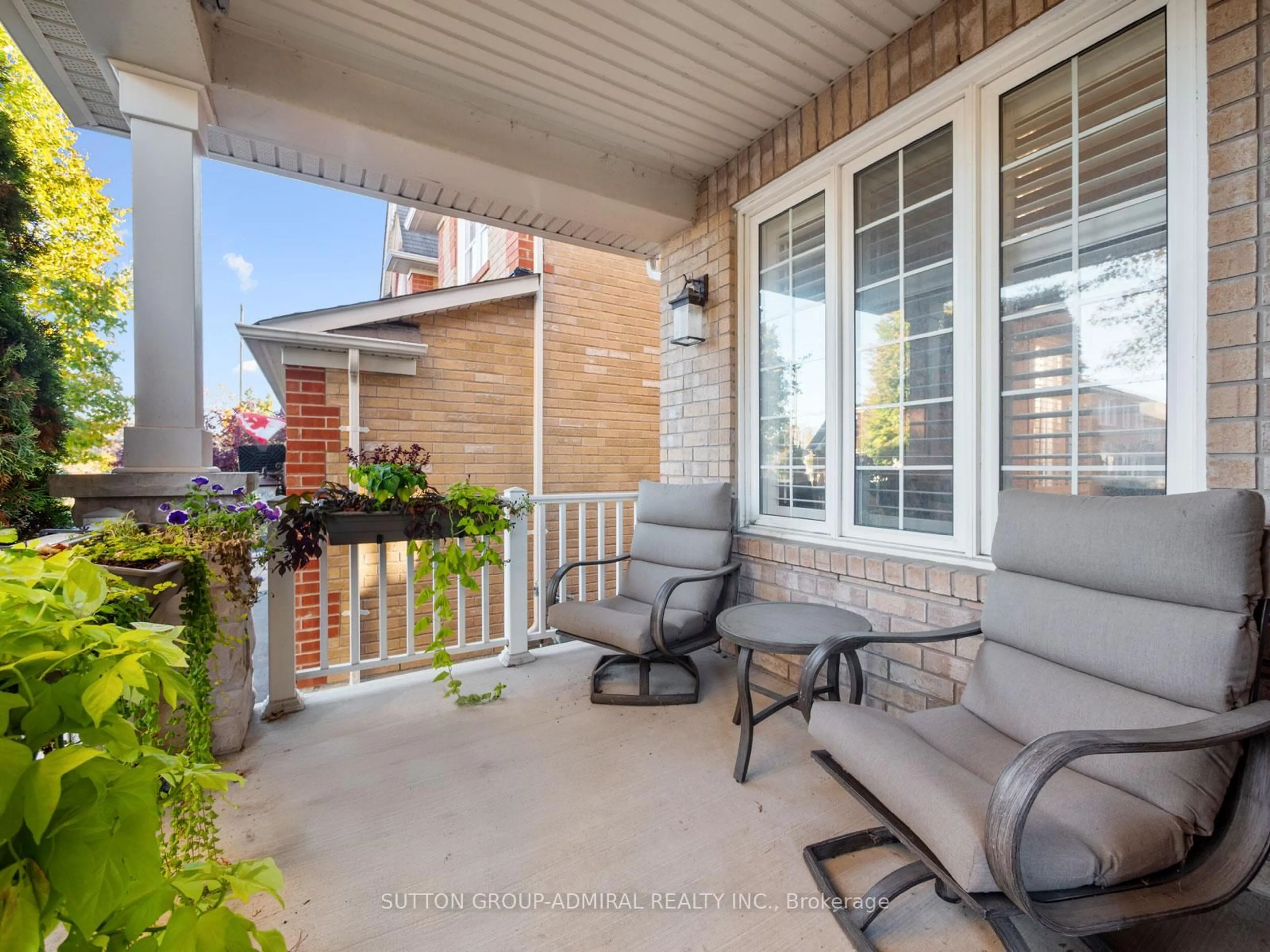 Patio, street for 79 Williamson Family Hllw, Newmarket Ontario L3X 3K2