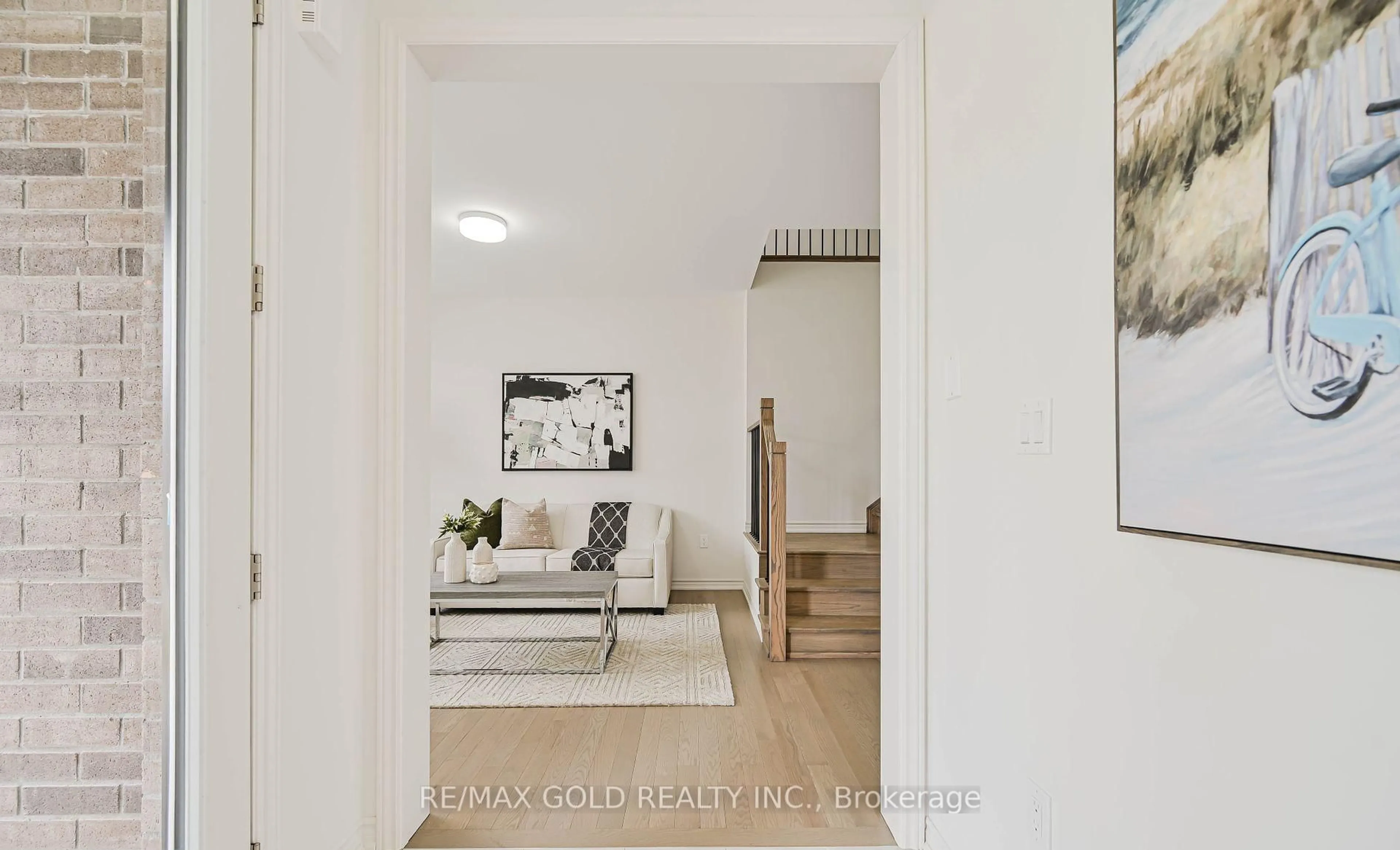 Indoor entryway for 15 Sandhill Cres, Adjala-Tosorontio Ontario L0G 1W0