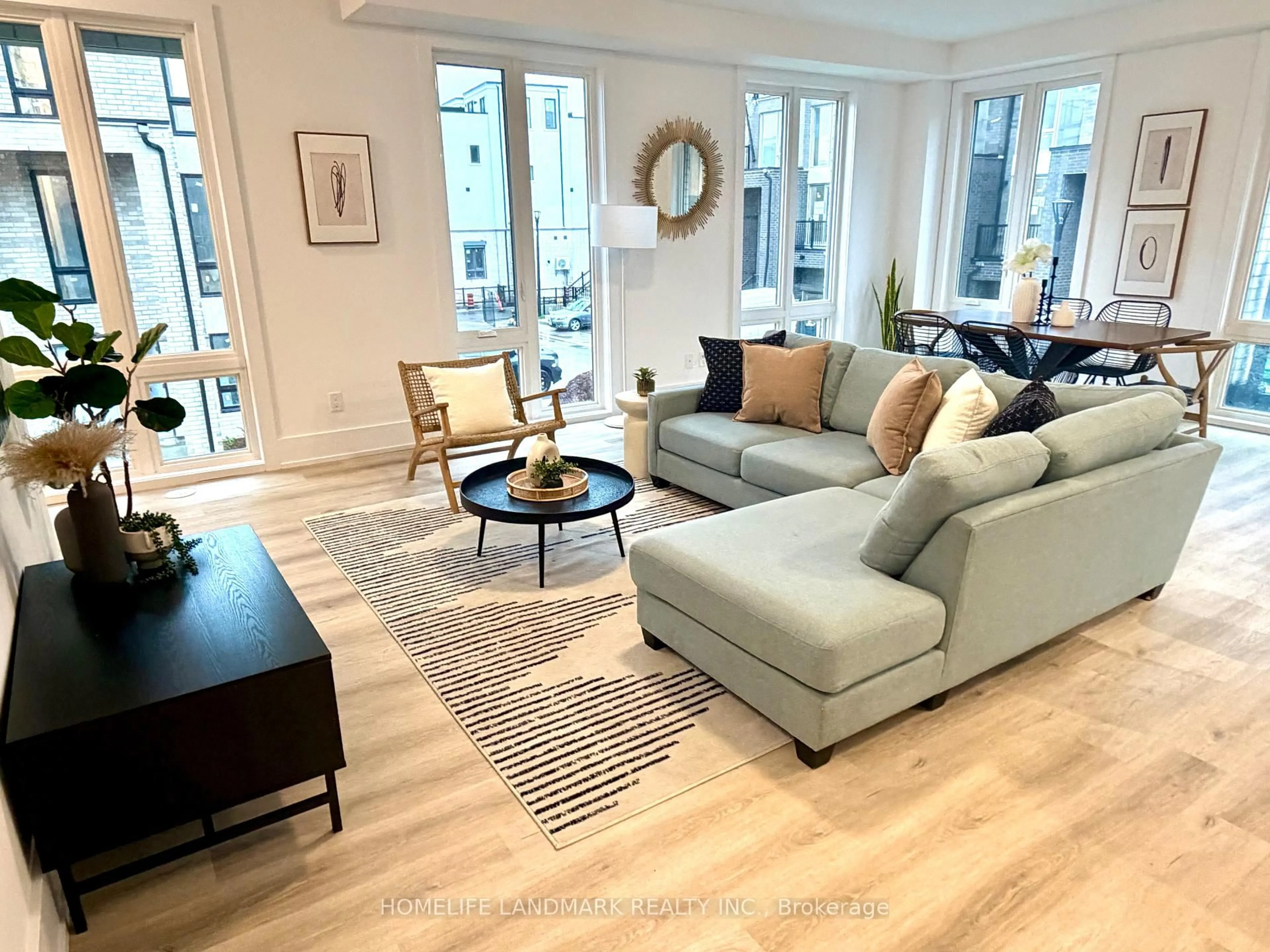 Living room with furniture, unknown for 12 Bancroft Lane, Richmond Hill Ontario L4E 1M1