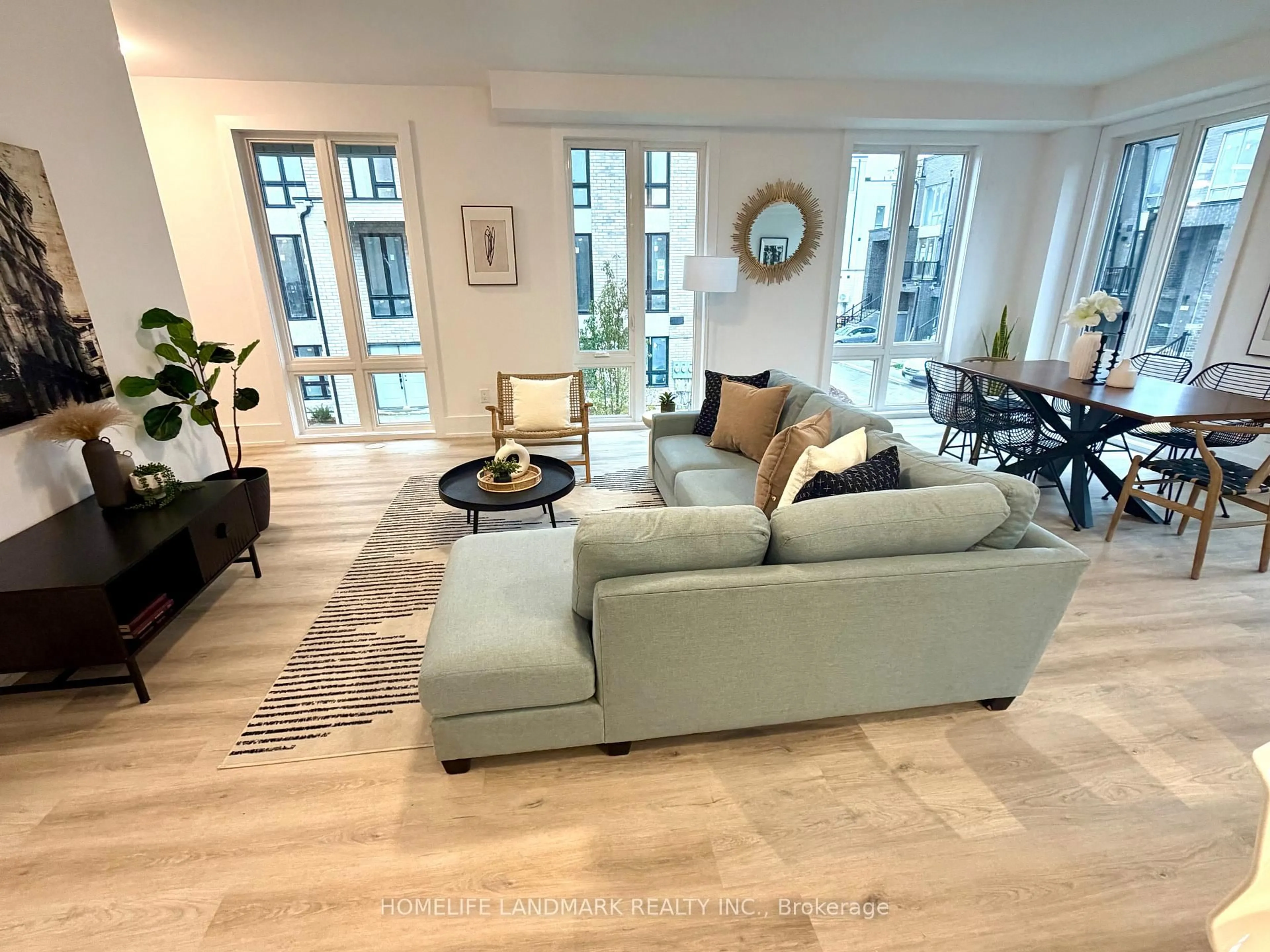 Living room with furniture, unknown for 12 Bancroft Lane, Richmond Hill Ontario L4E 1M1