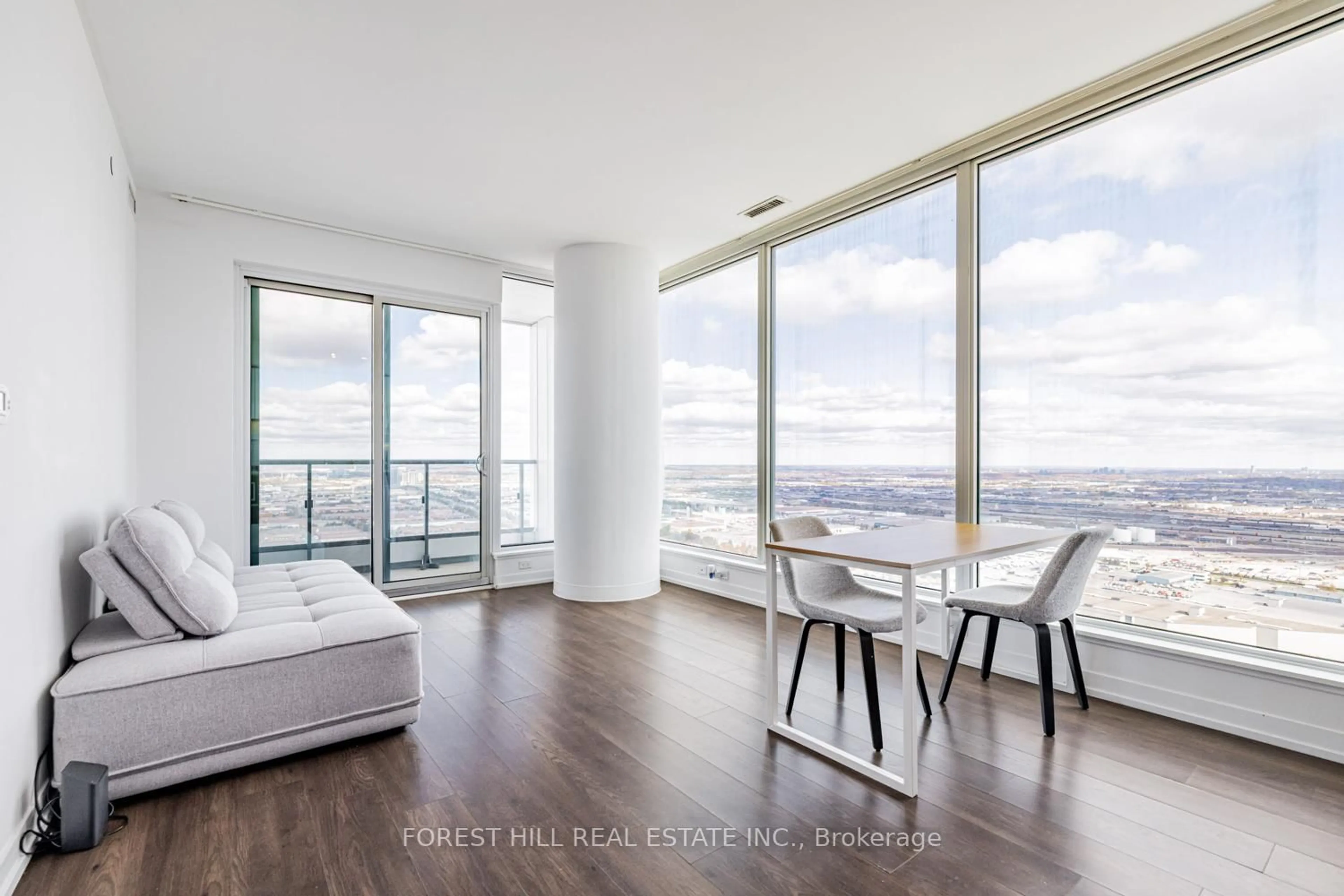 Unknown for 898 Portage Pkwy #4702, Vaughan Ontario L4K 0J6