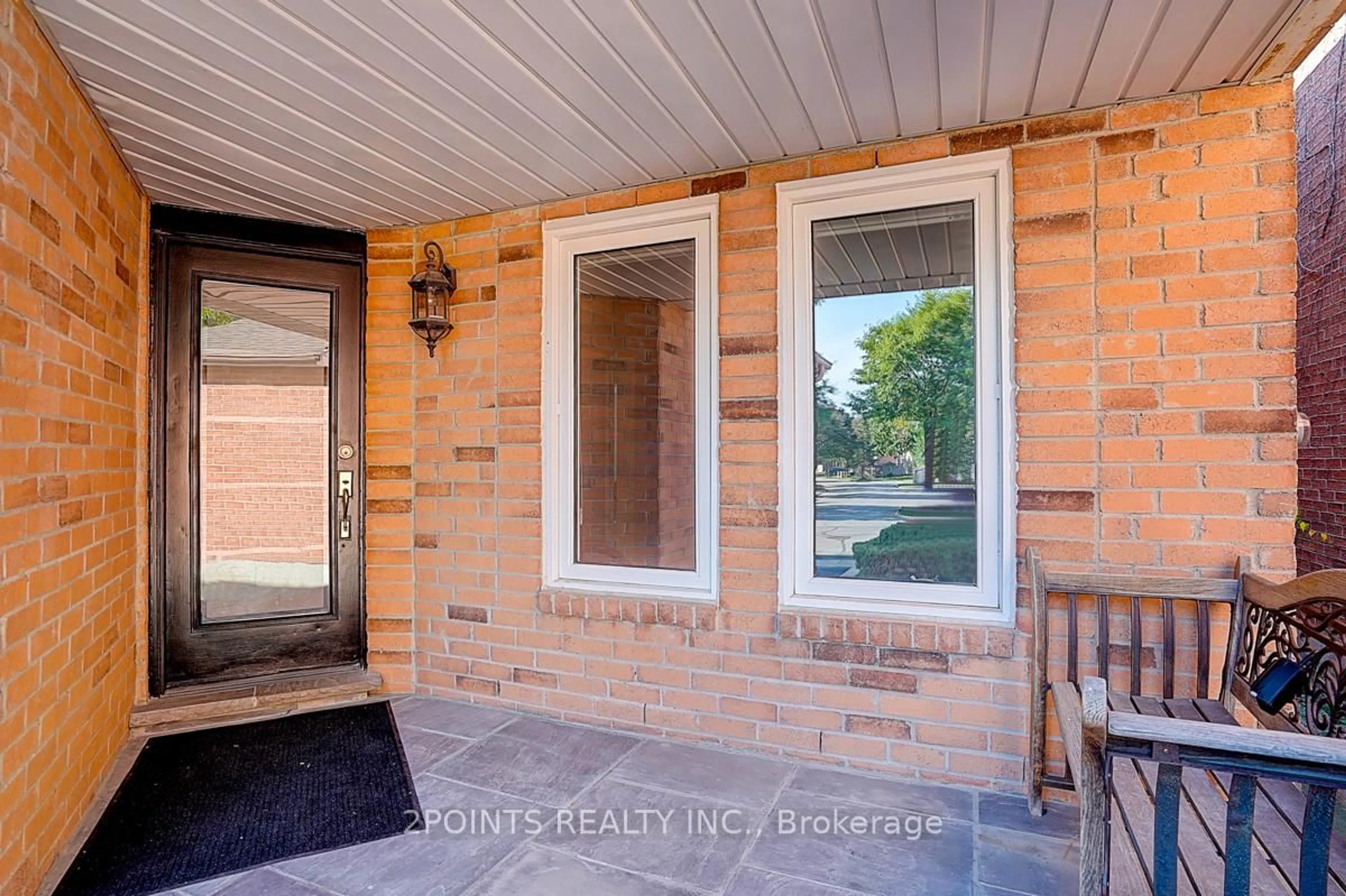 Indoor entryway for 233 Brickstone Circ, Vaughan Ontario L4J 6L2