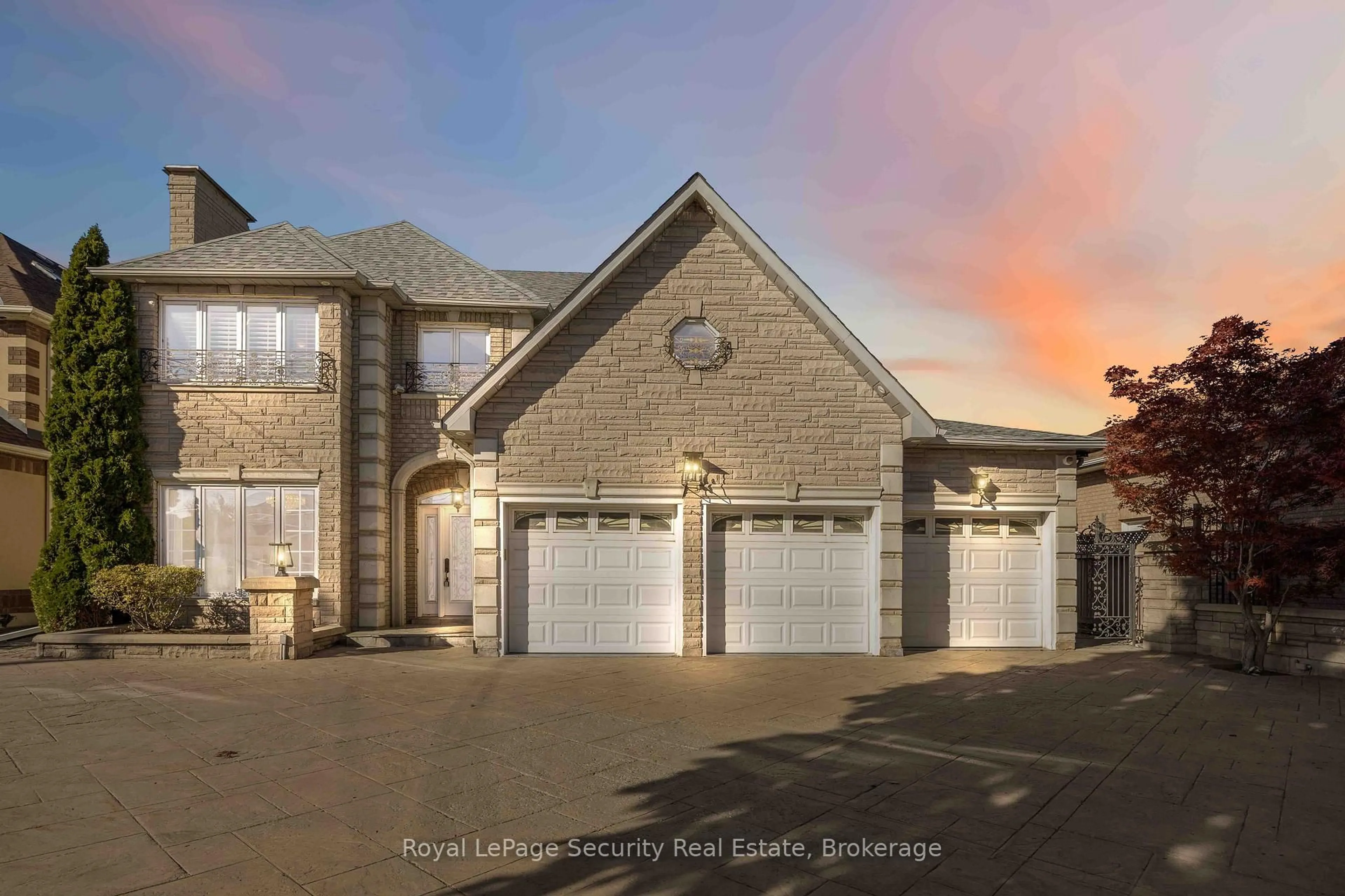 Unknown for 138 Elgin Mills Rd, Richmond Hill Ontario L4C 4M2