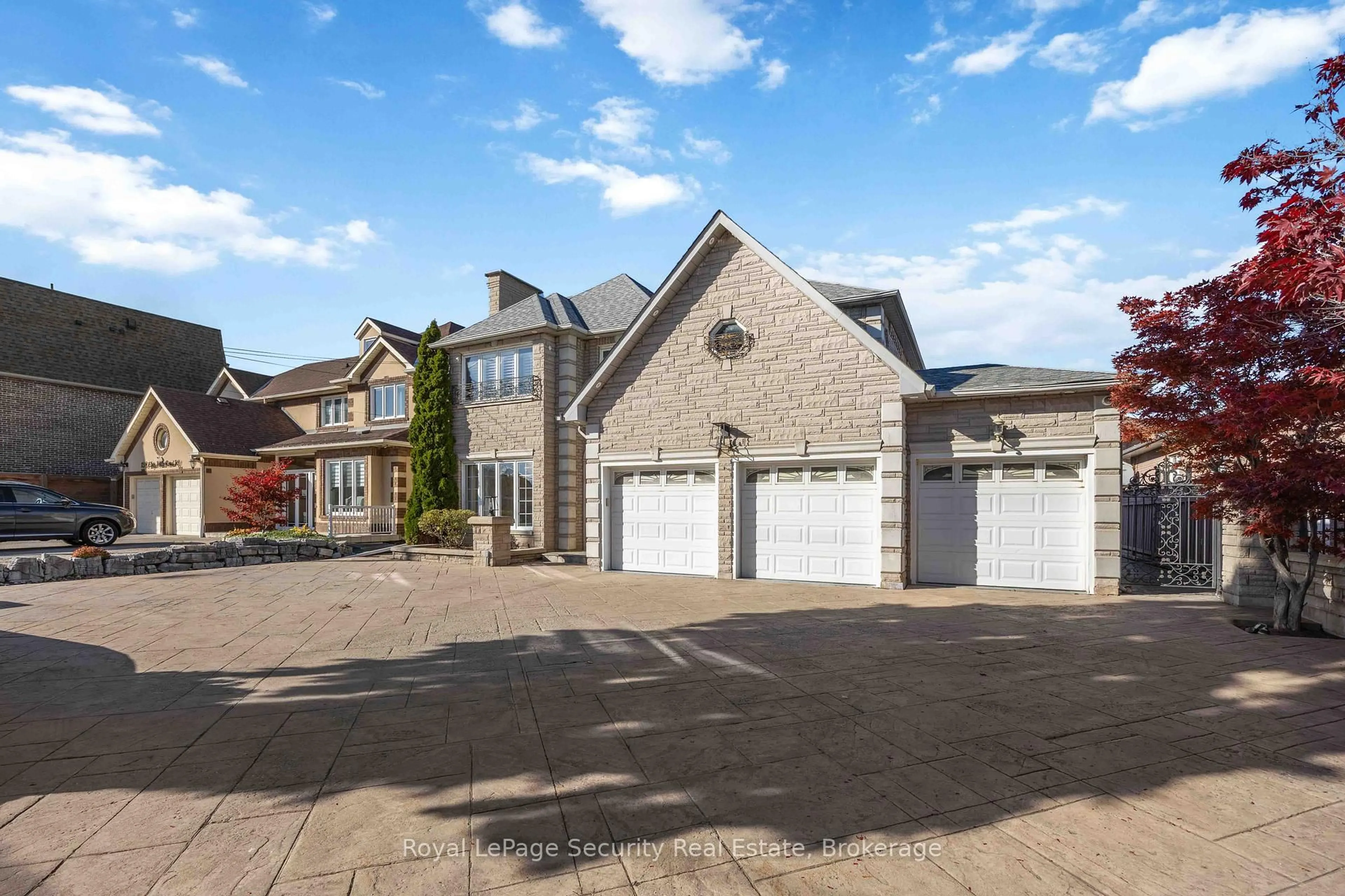 Home with brick exterior material, street for 138 Elgin Mills Rd, Richmond Hill Ontario L4C 4M2