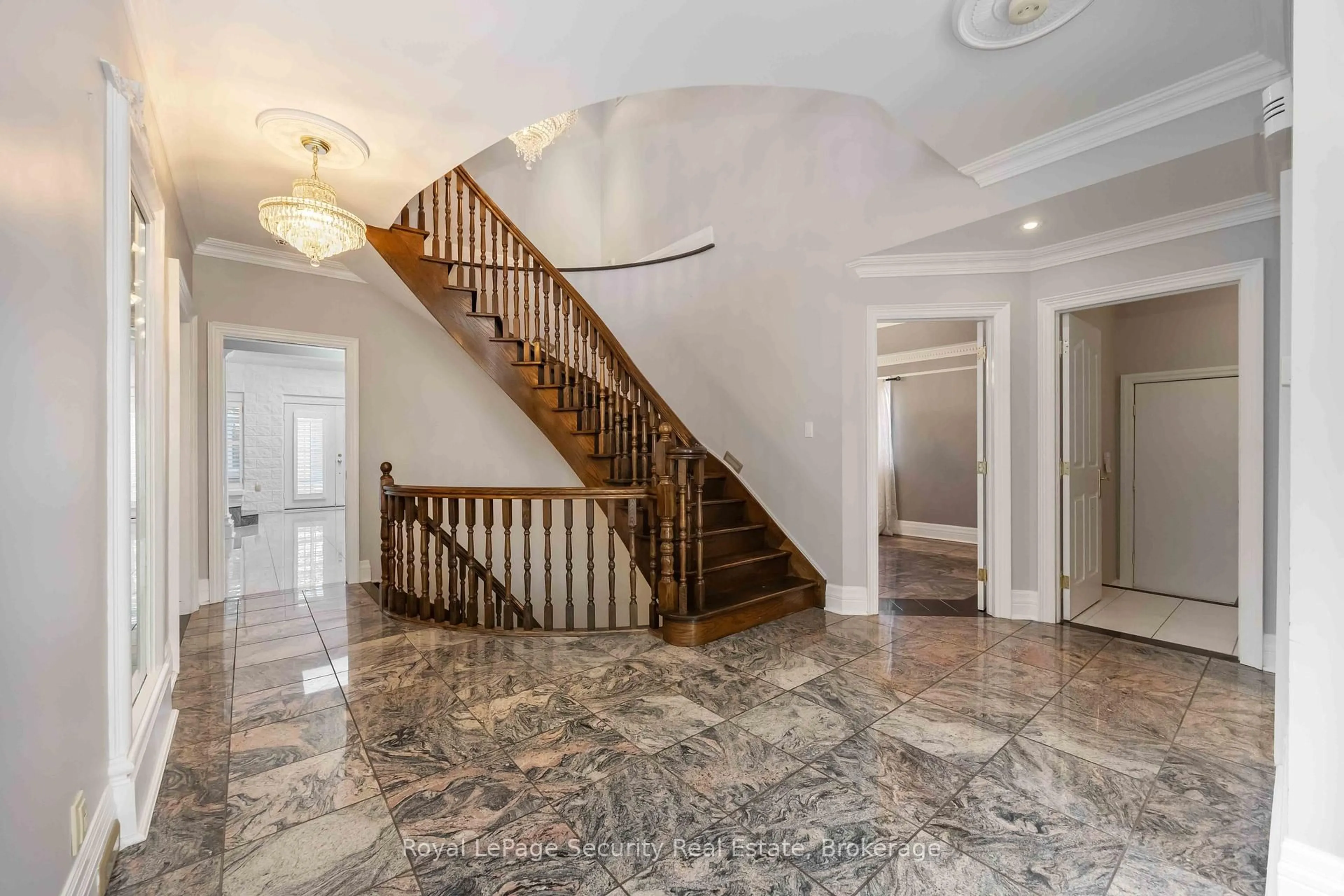 Unknown for 138 Elgin Mills Rd, Richmond Hill Ontario L4C 4M2