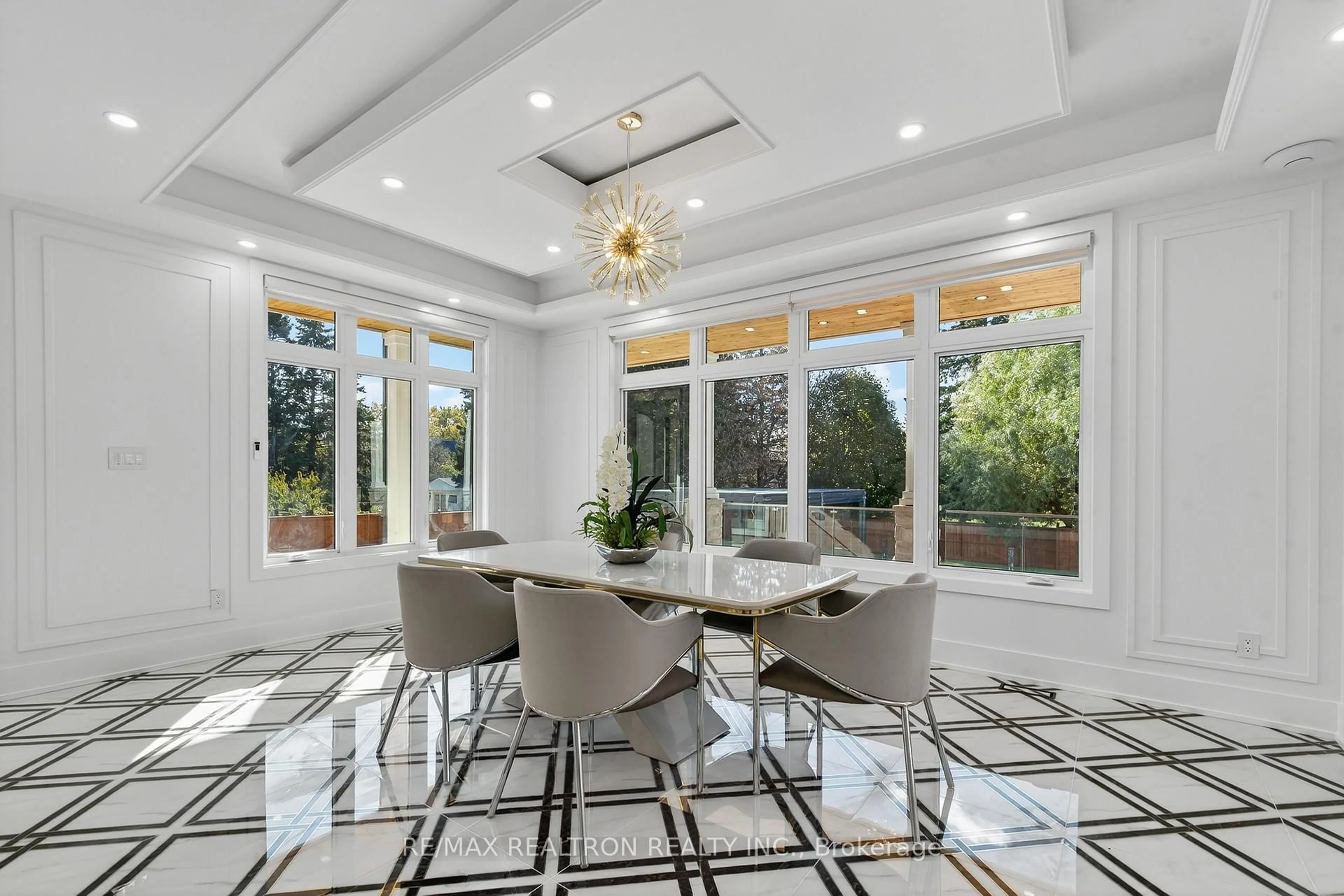 Dining room, ceramic/tile floor for 30 Banner Lane, King Ontario L7B 1K2