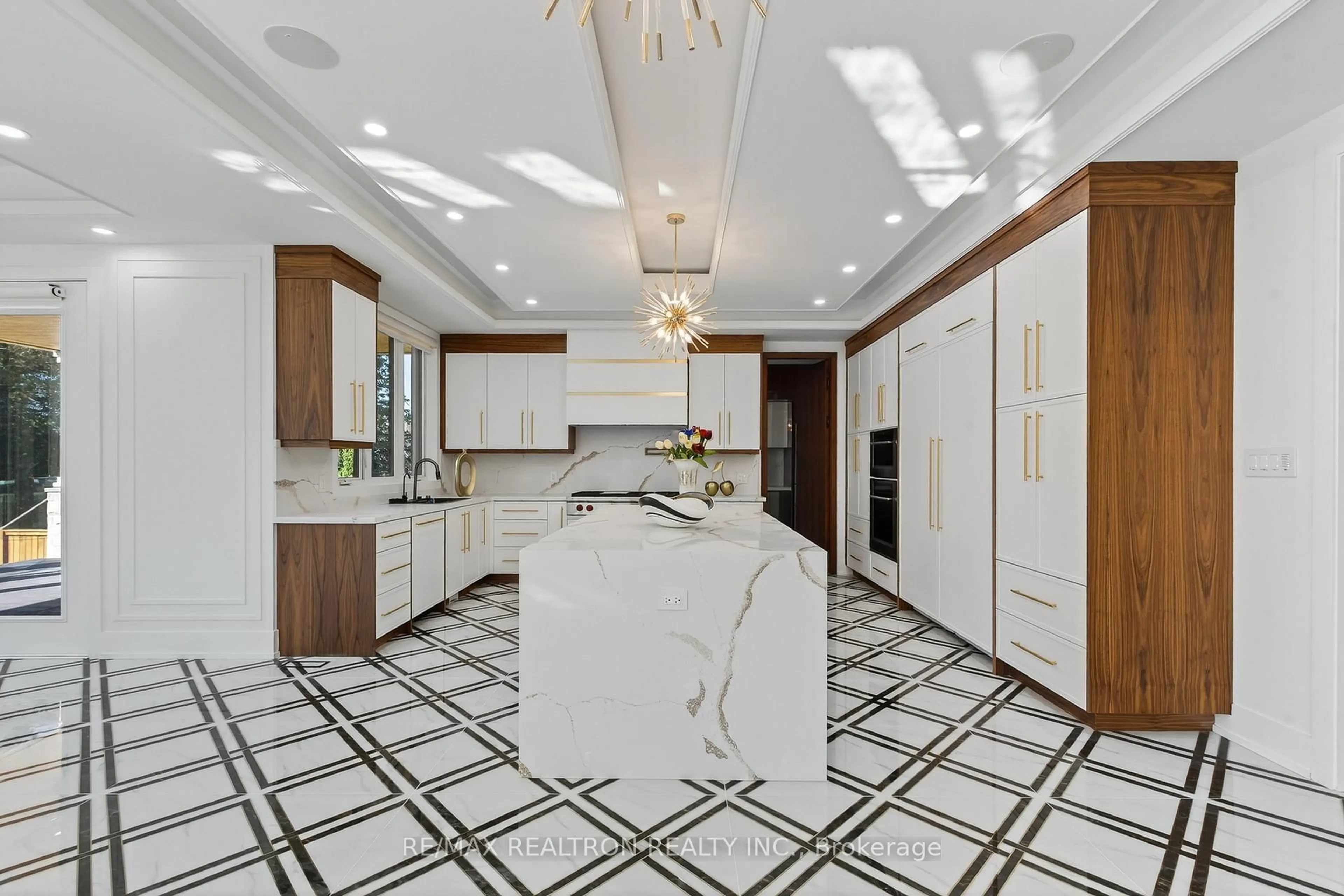 Contemporary kitchen, ceramic/tile floor for 30 Banner Lane, King Ontario L7B 1K2