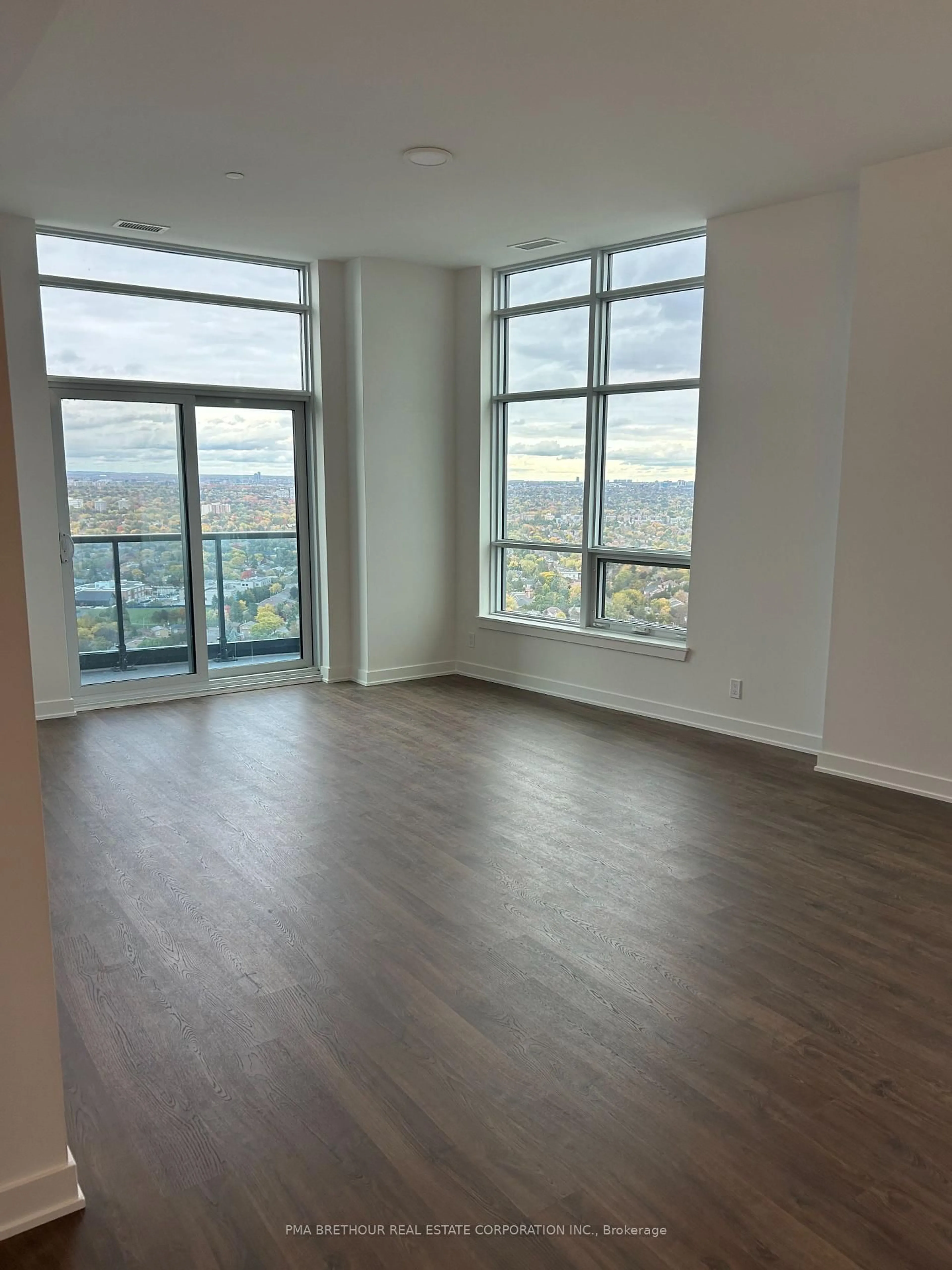 A pic of a room for 50 Upper Mall Way #B-PH09, Vaughan Ontario L4J 4P8