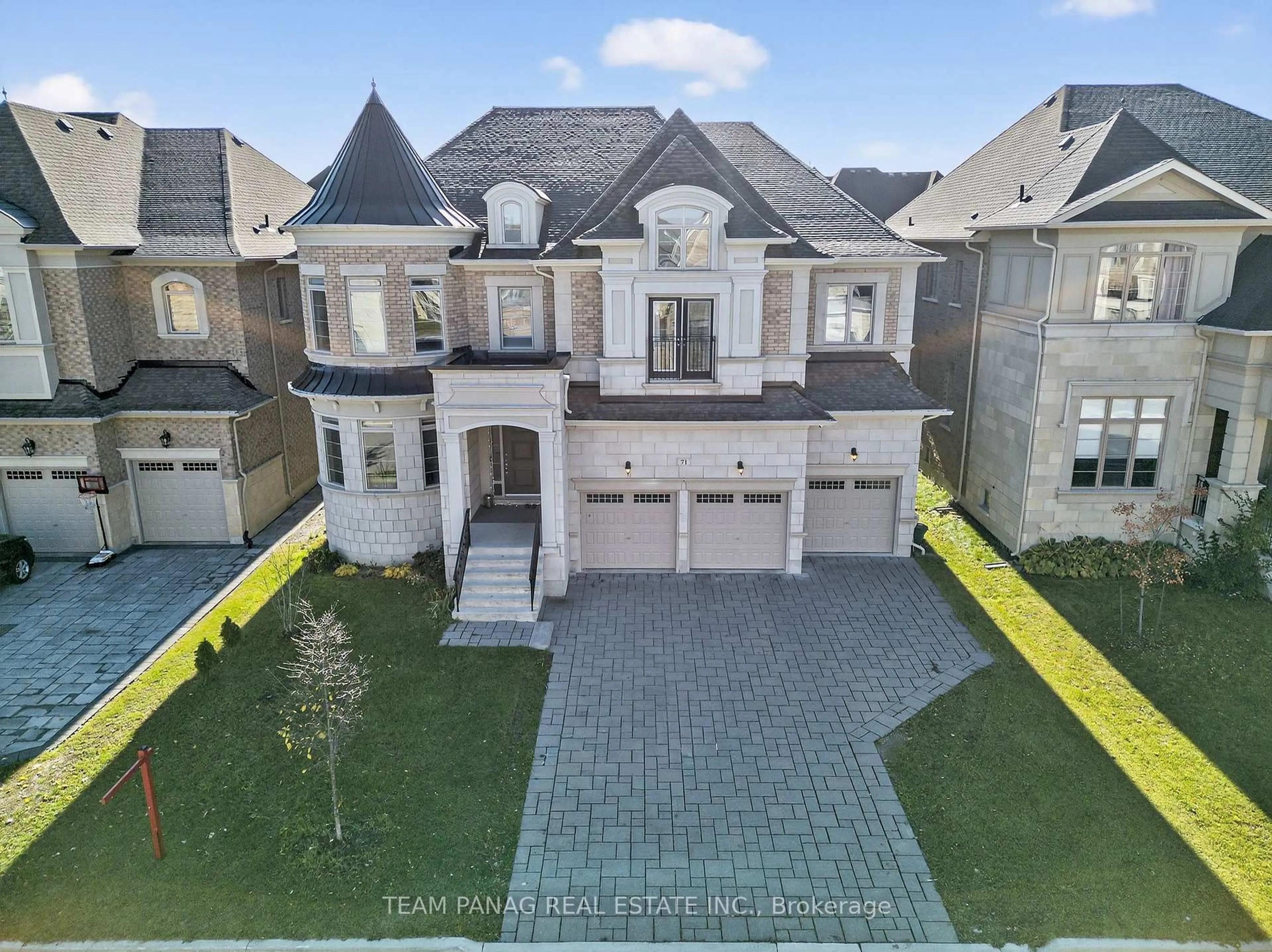 A pic from outside/outdoor area/front of a property/back of a property/a pic from drone, street for 71 Nave St, Vaughan Ontario L4H 3N5