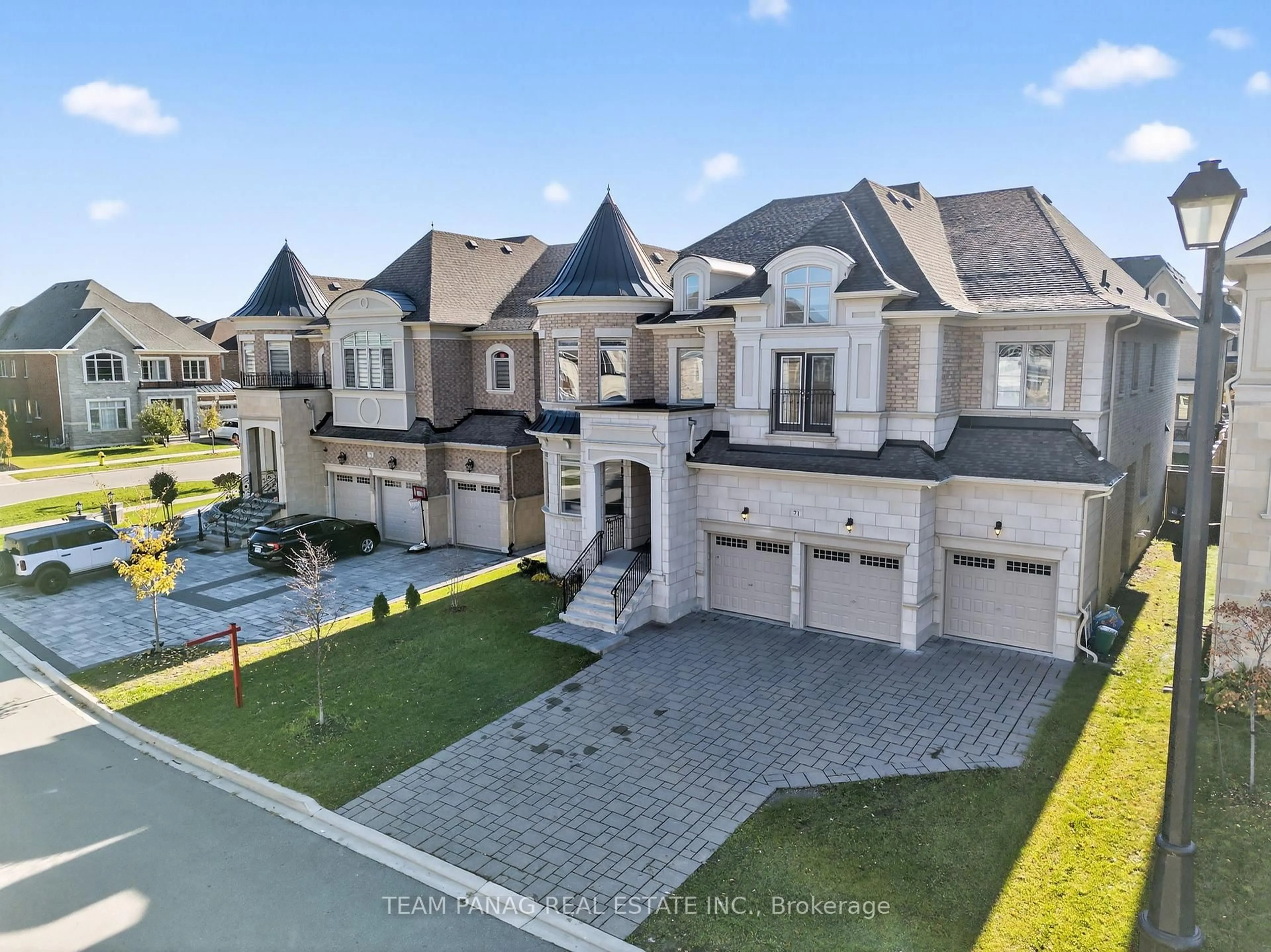 A pic from outside/outdoor area/front of a property/back of a property/a pic from drone, street for 71 Nave St, Vaughan Ontario L4H 3N5