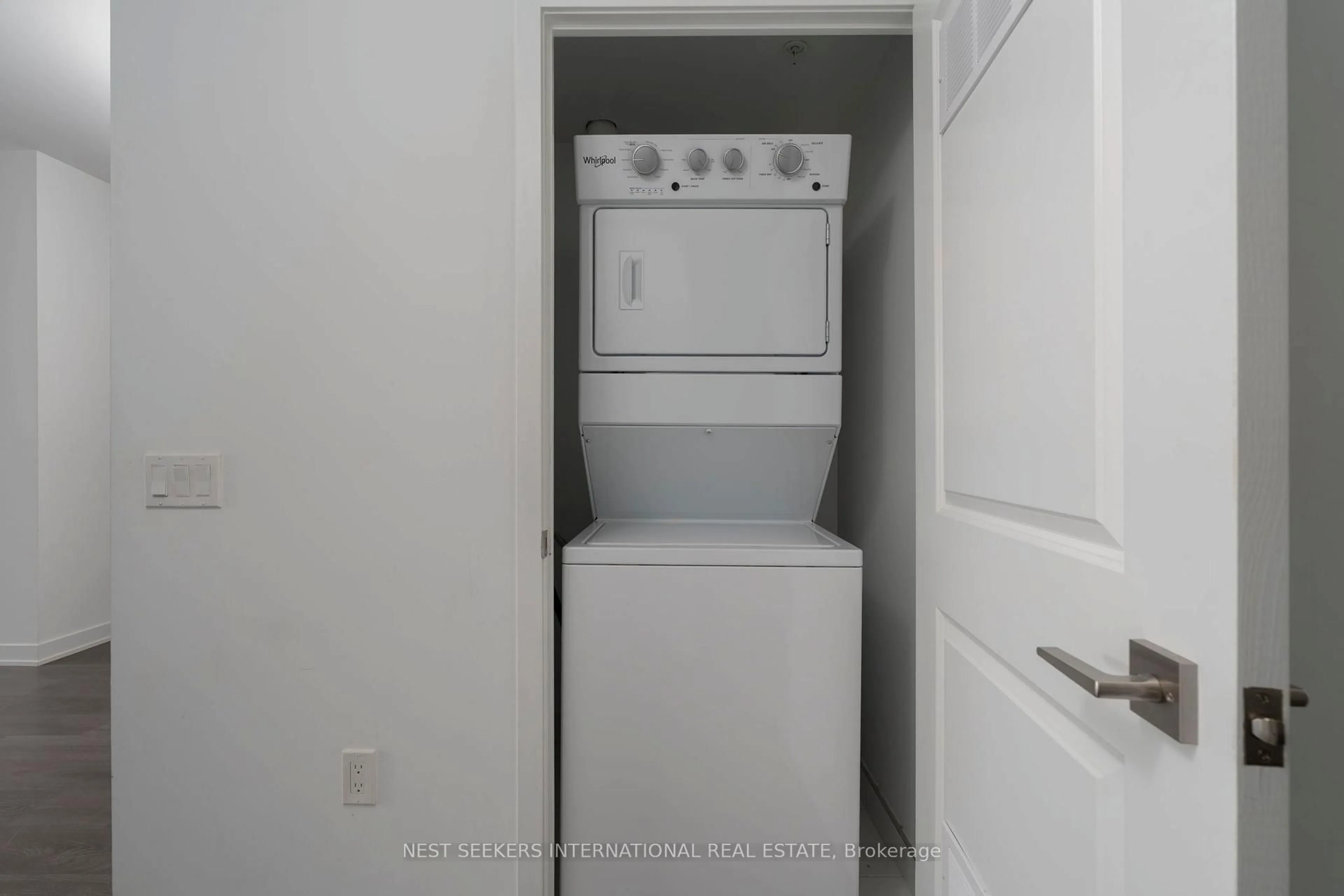 Laundry room for 85 Oneida Cres #303, Richmond Hill Ontario L4B 0H4
