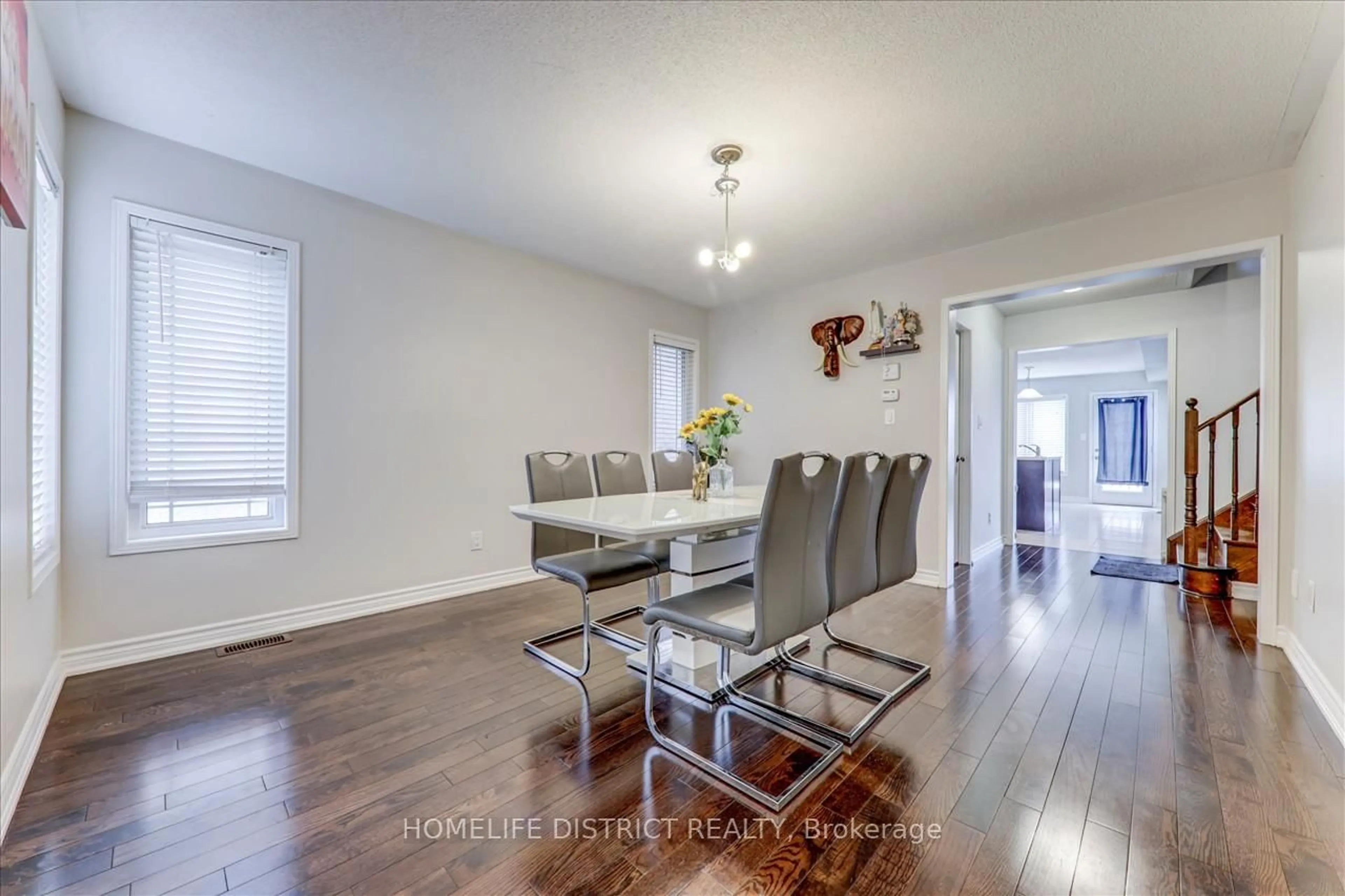 Dining room, wood/laminate floor for 8 Cherry Lane, New Tecumseth Ontario L0L 1L0