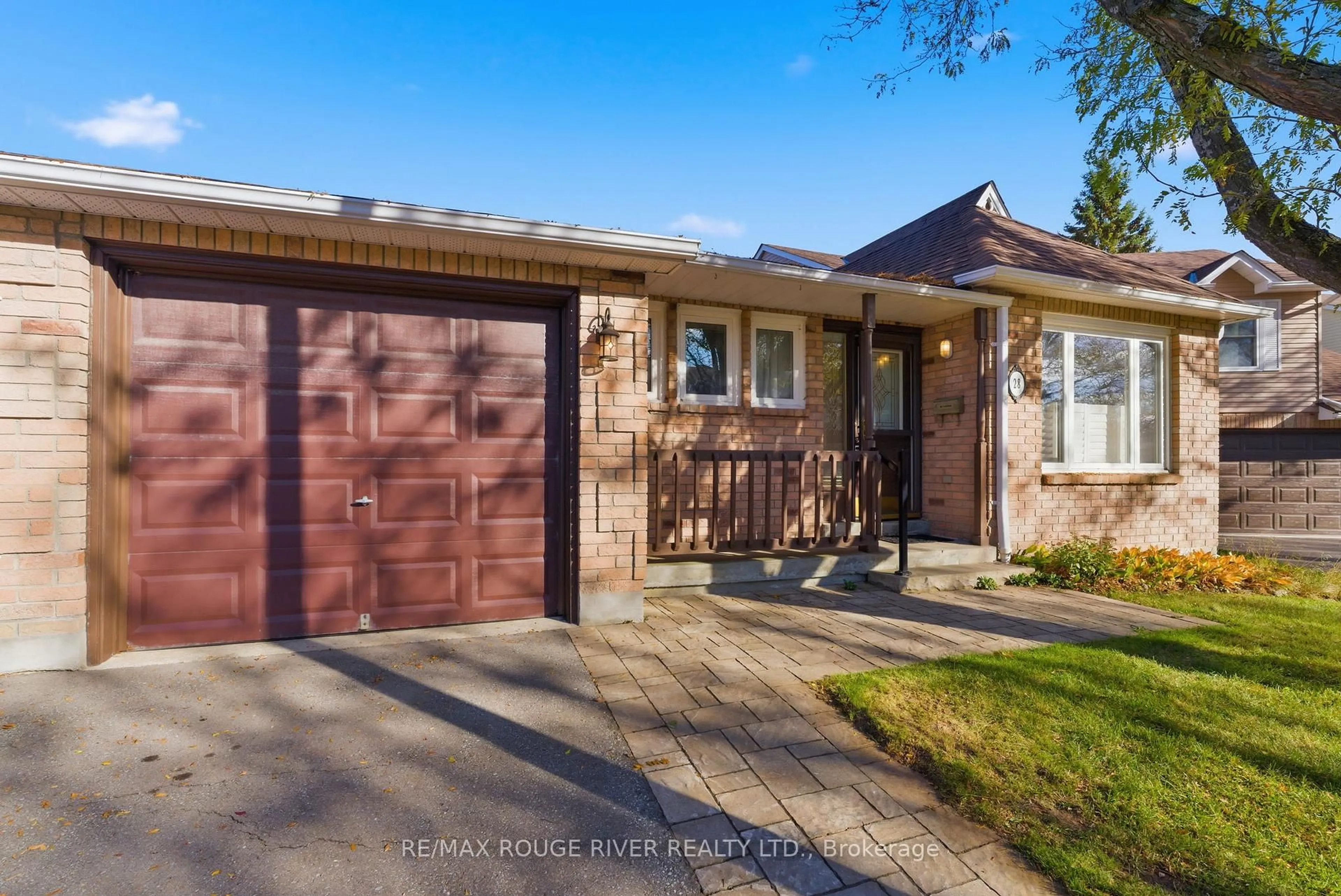 Home with brick exterior material, street for 28 Adams Crt, Uxbridge Ontario L9P 1G2