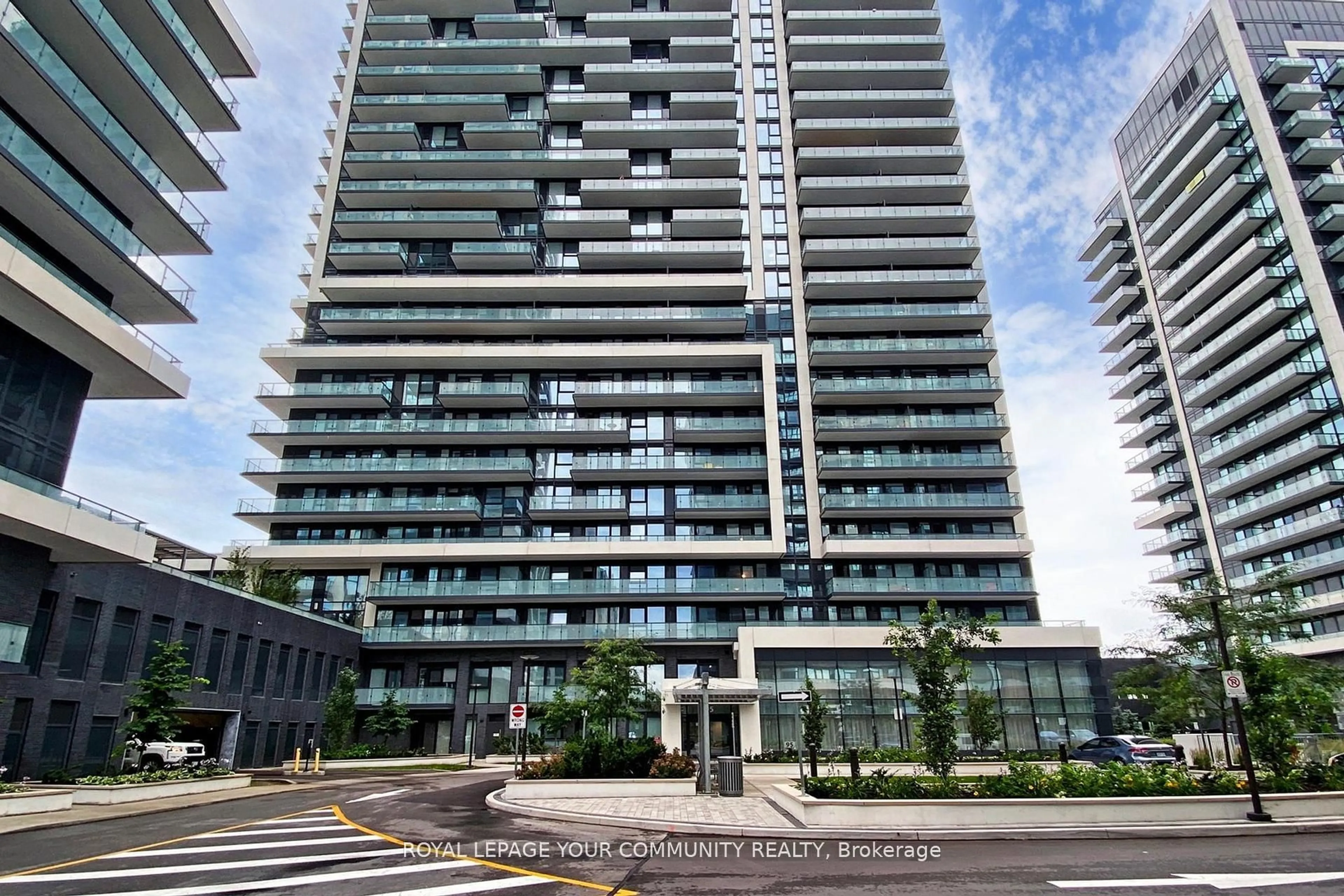 Unknown for 95 Oneida Cres #503, Richmond Hill Ontario L4B 0H5