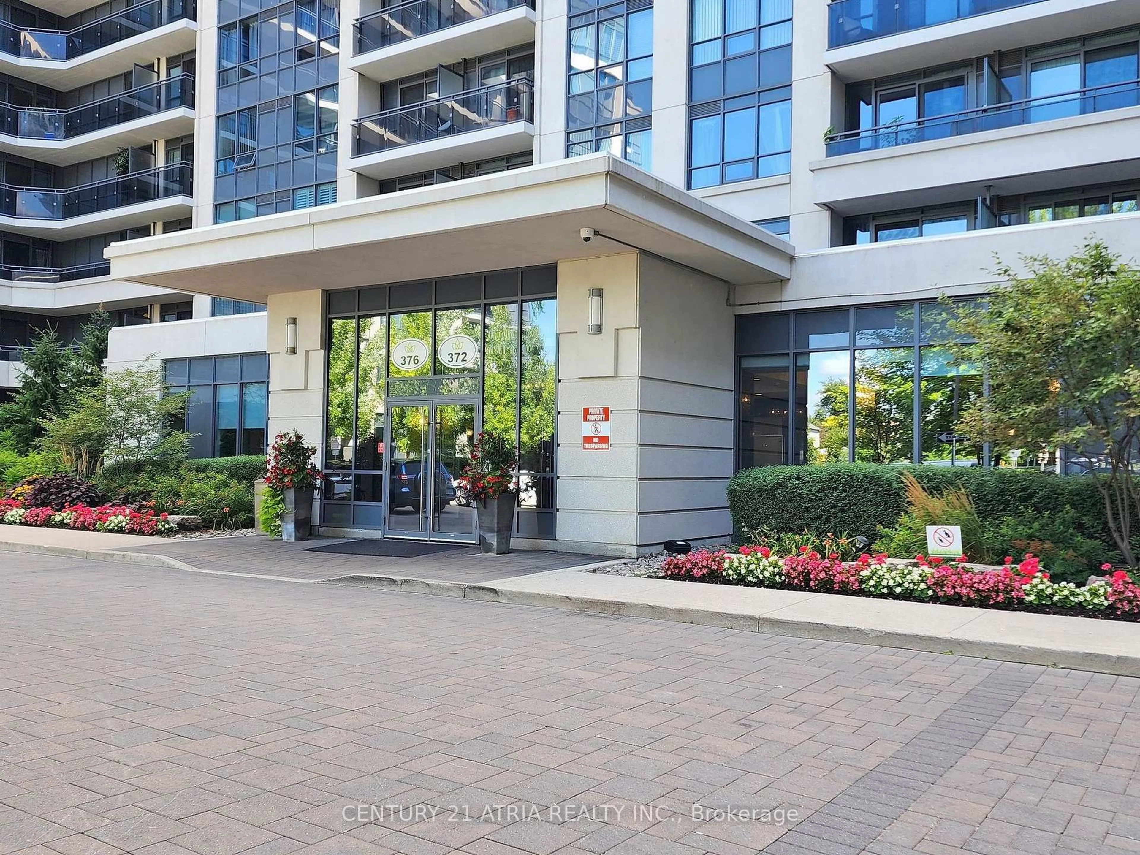 Indoor foyer for 372 Highway 7 #205, Richmond Hill Ontario L4B 0C6